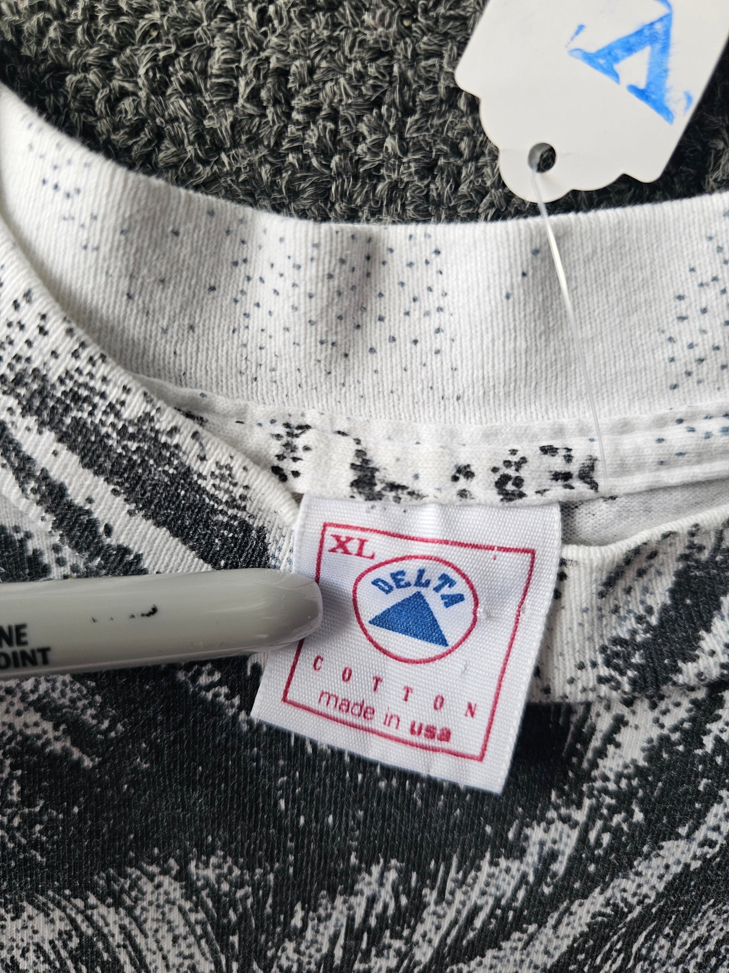 Wolf Nature AOP Tee (XL)