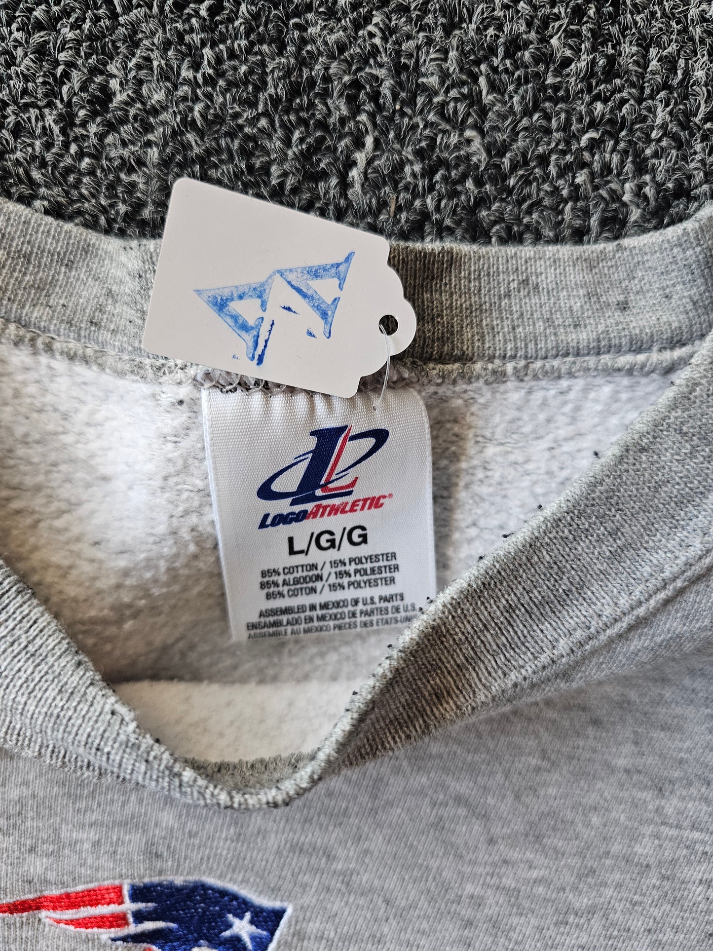New England Patriots NFL Embroidered 90s Gray Crew (L)