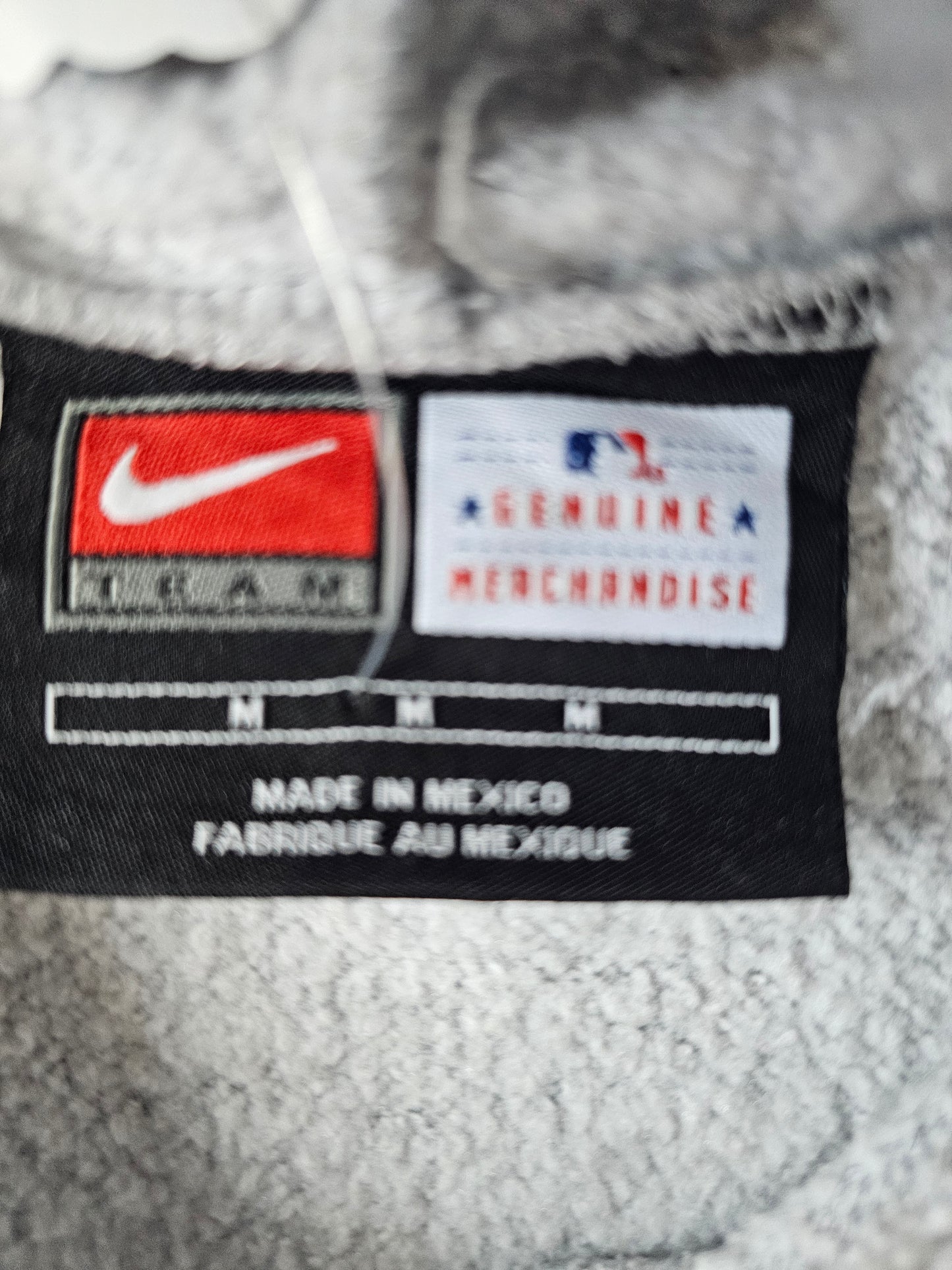 Minnesota Twins MLB Nike Hoody (M - Fits Like a L)