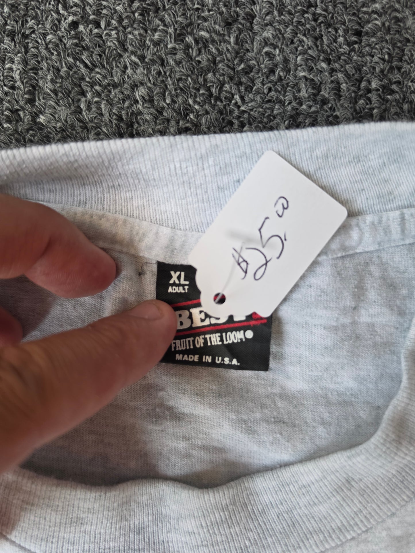 Native American Embroidered 90s Tee (XL - Fits Like L)