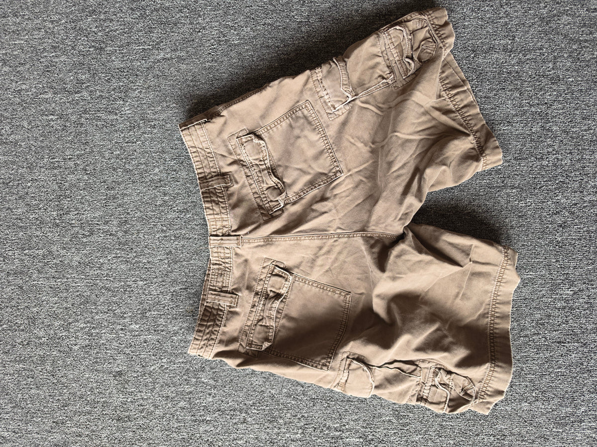 Mossimo Brown Cargo Shorts (36)
