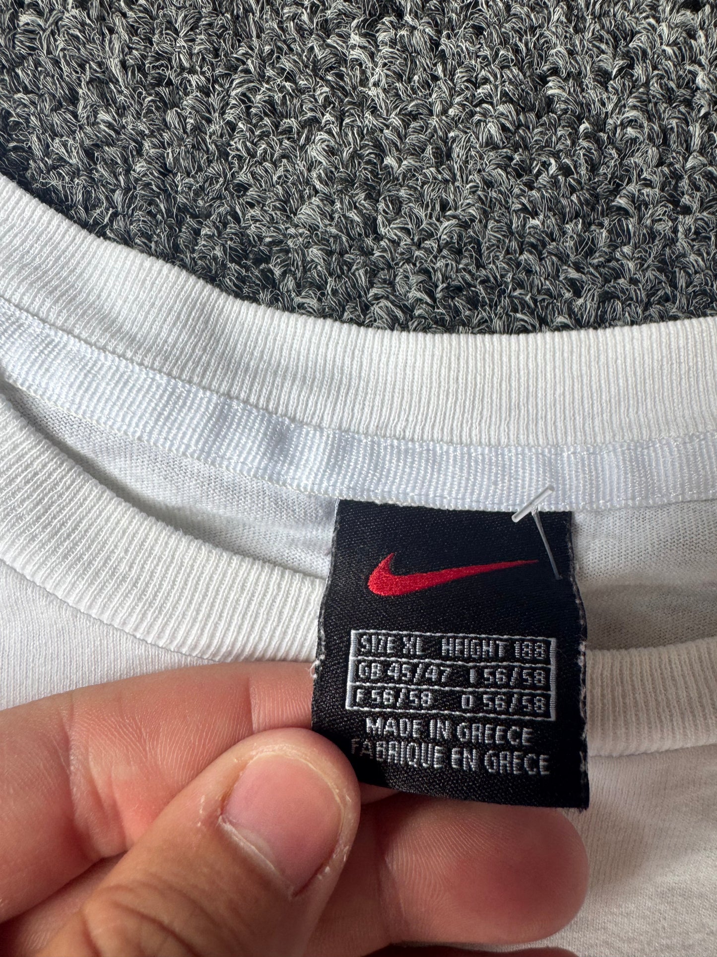 White 90s Nike Shirt (XL)