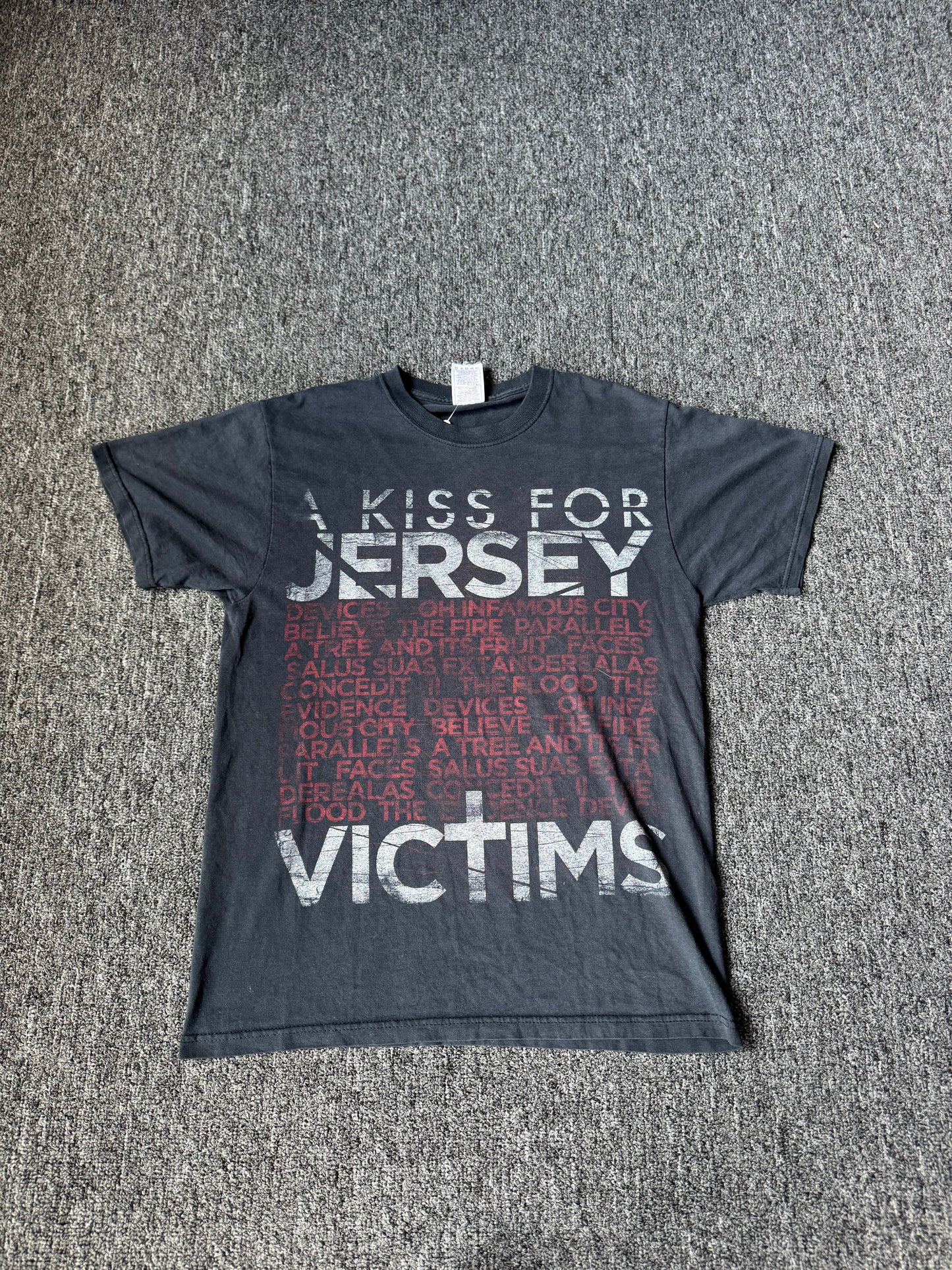 A Kiss For Jersey Victims Band Tee (M)