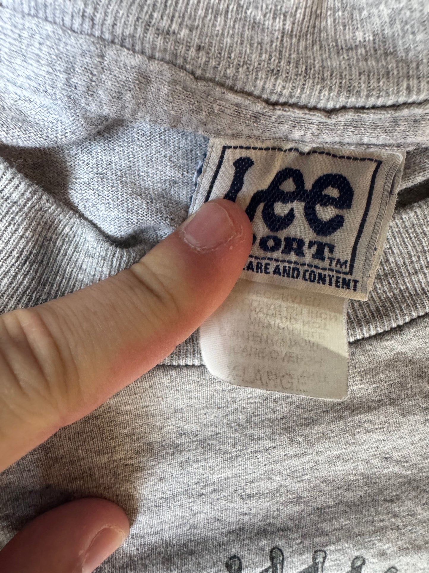 Grey 2000 Lee Sport New York Yankees Shirt (XL)