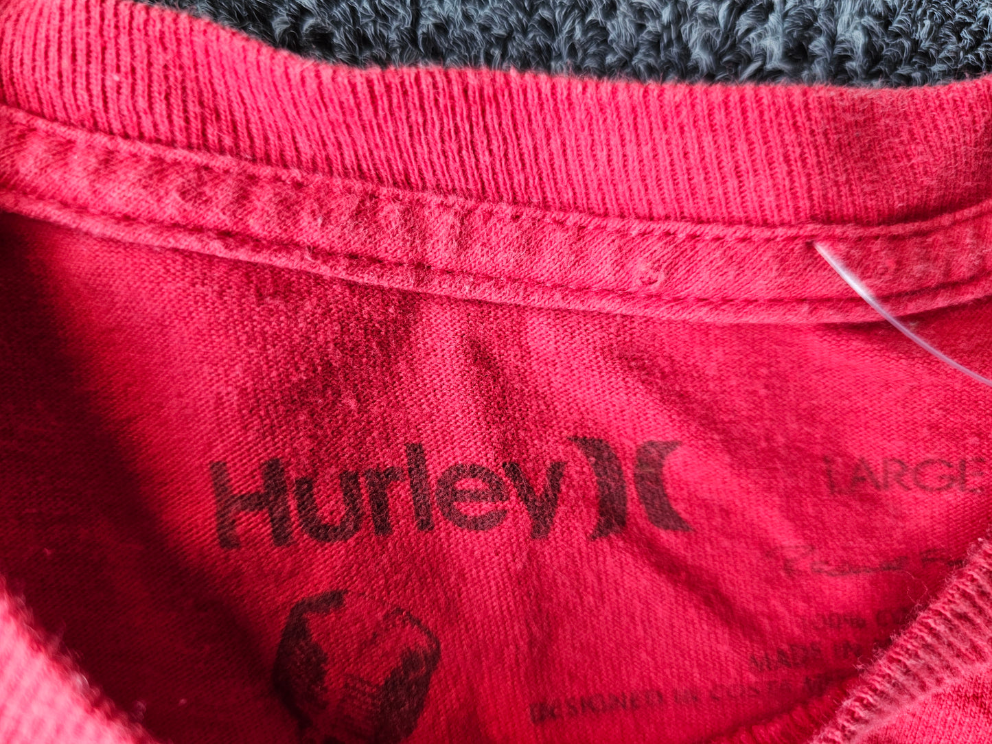 Hurley Y2K/Grunge Tee - Size L