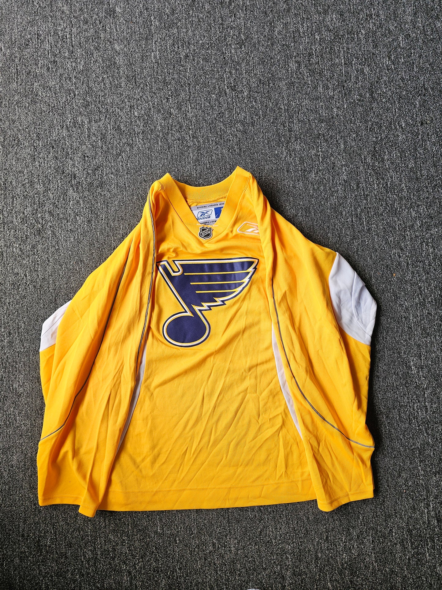 St Louis Blues Long Sleeve Jersey- Size L