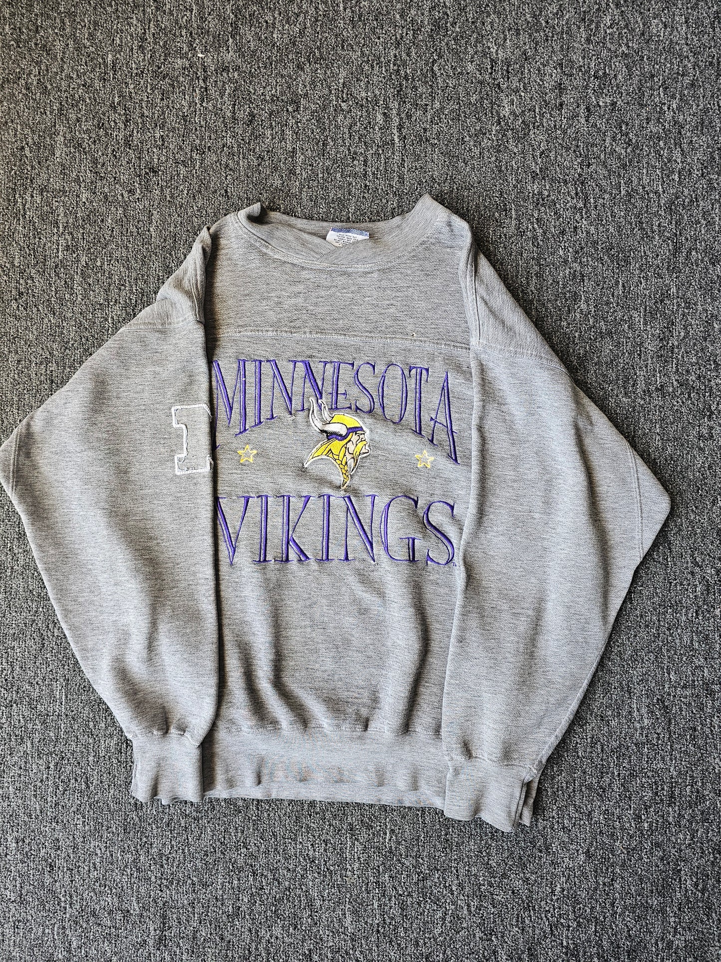Minnesota Vikings NFL Embroidered 90s Gray Crew (M)