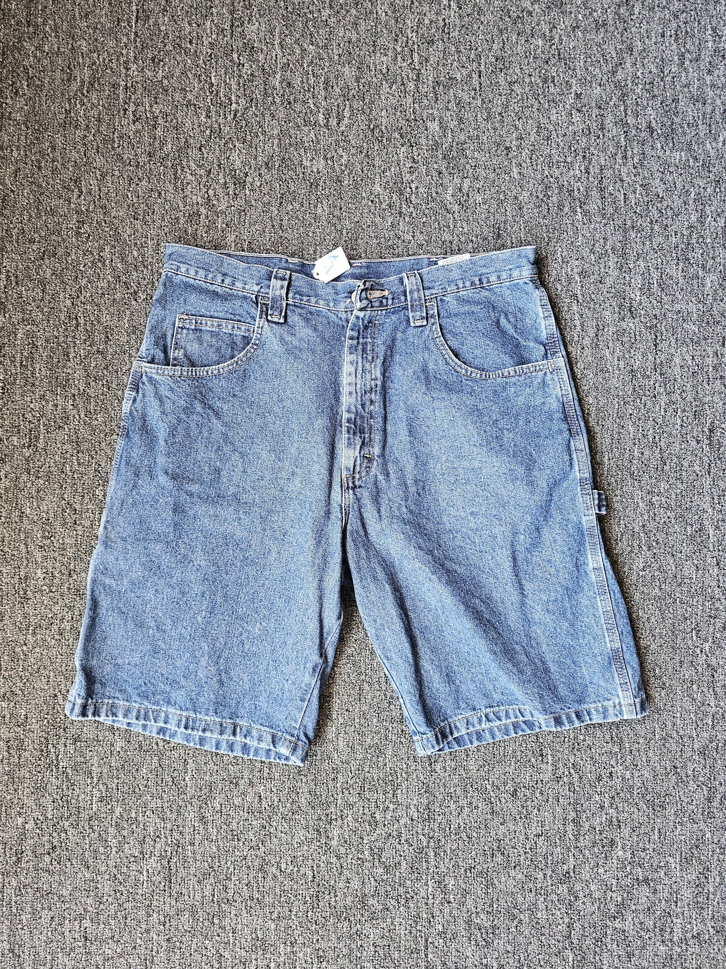 Wrangler Relaxed Fit Denim Jorts (34)
