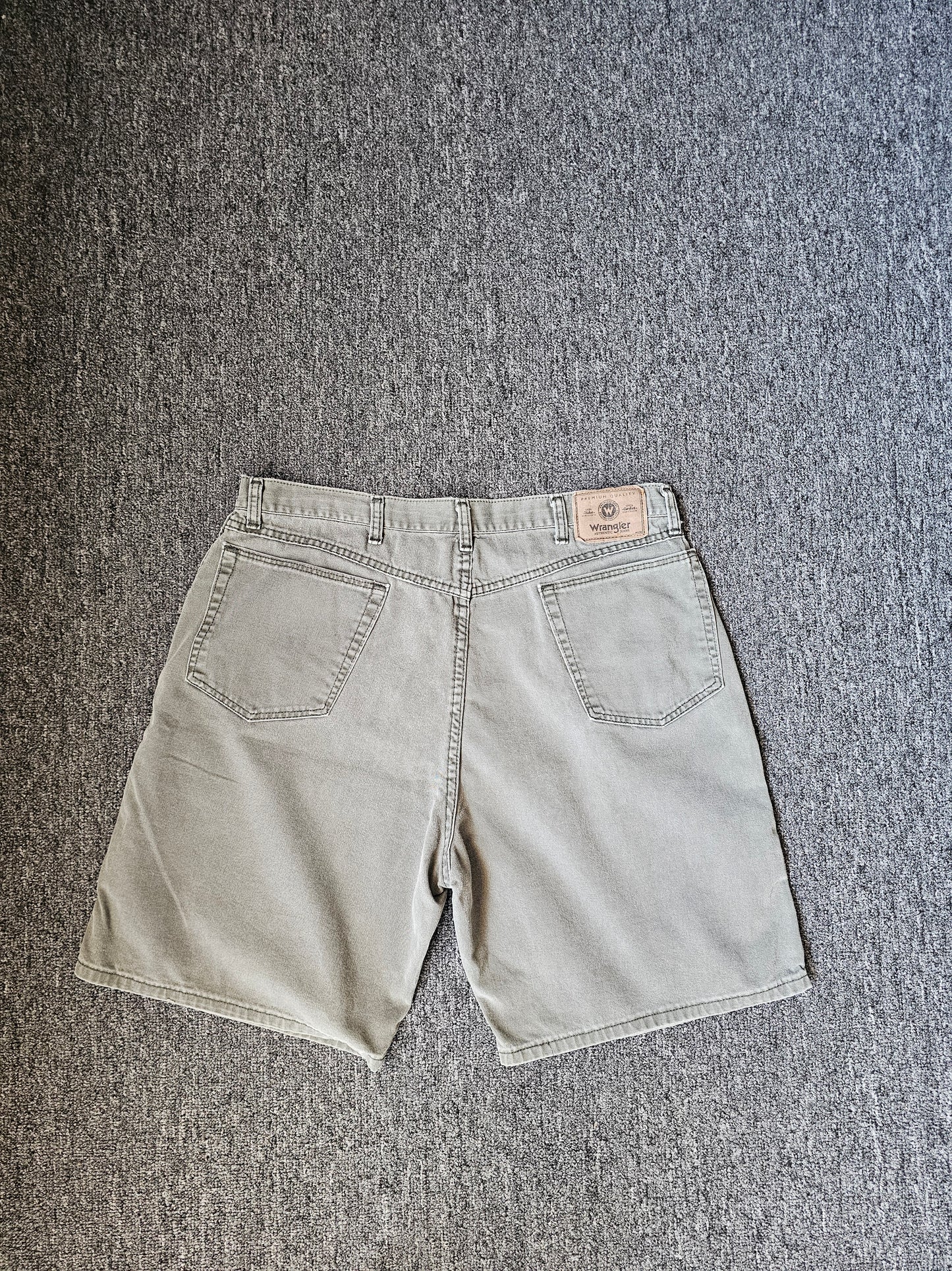 Wrangler Faded Grey/Green Jorts (38)