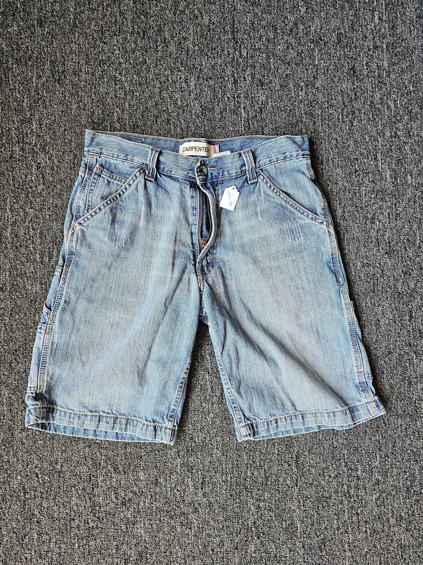 Levi Carpenter Denim Jorts (32)