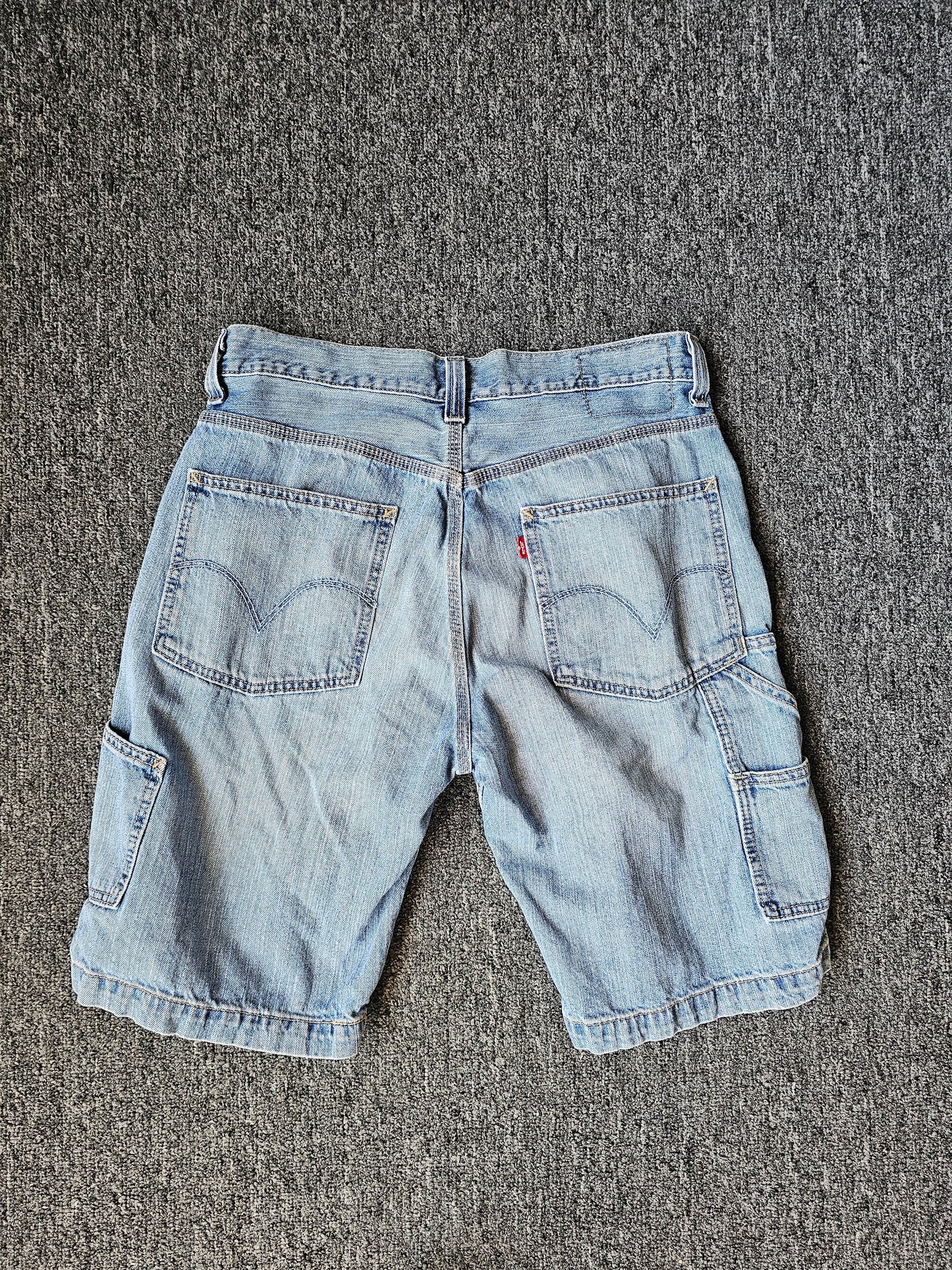 Levi Carpenter Denim Jorts (32)