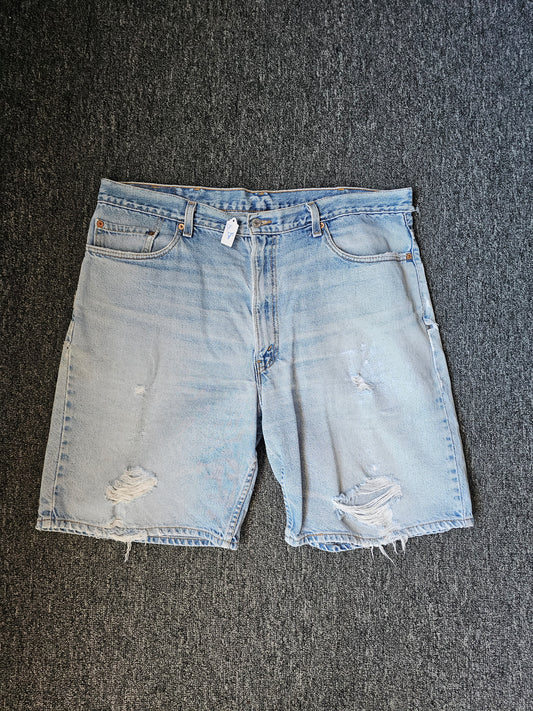 Levi 550 Denim Jorts (40)