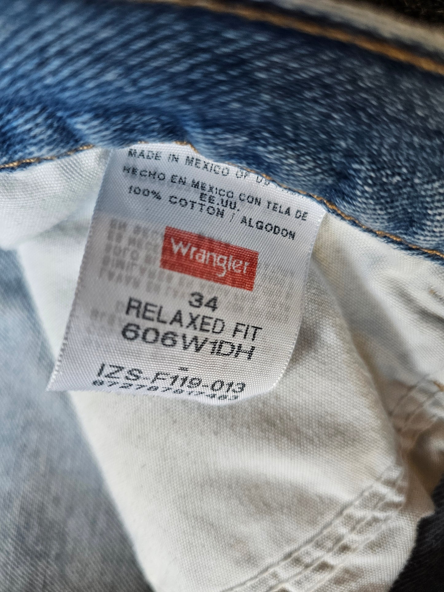 Wrangler Relaxed Fit Denim Jorts (34)