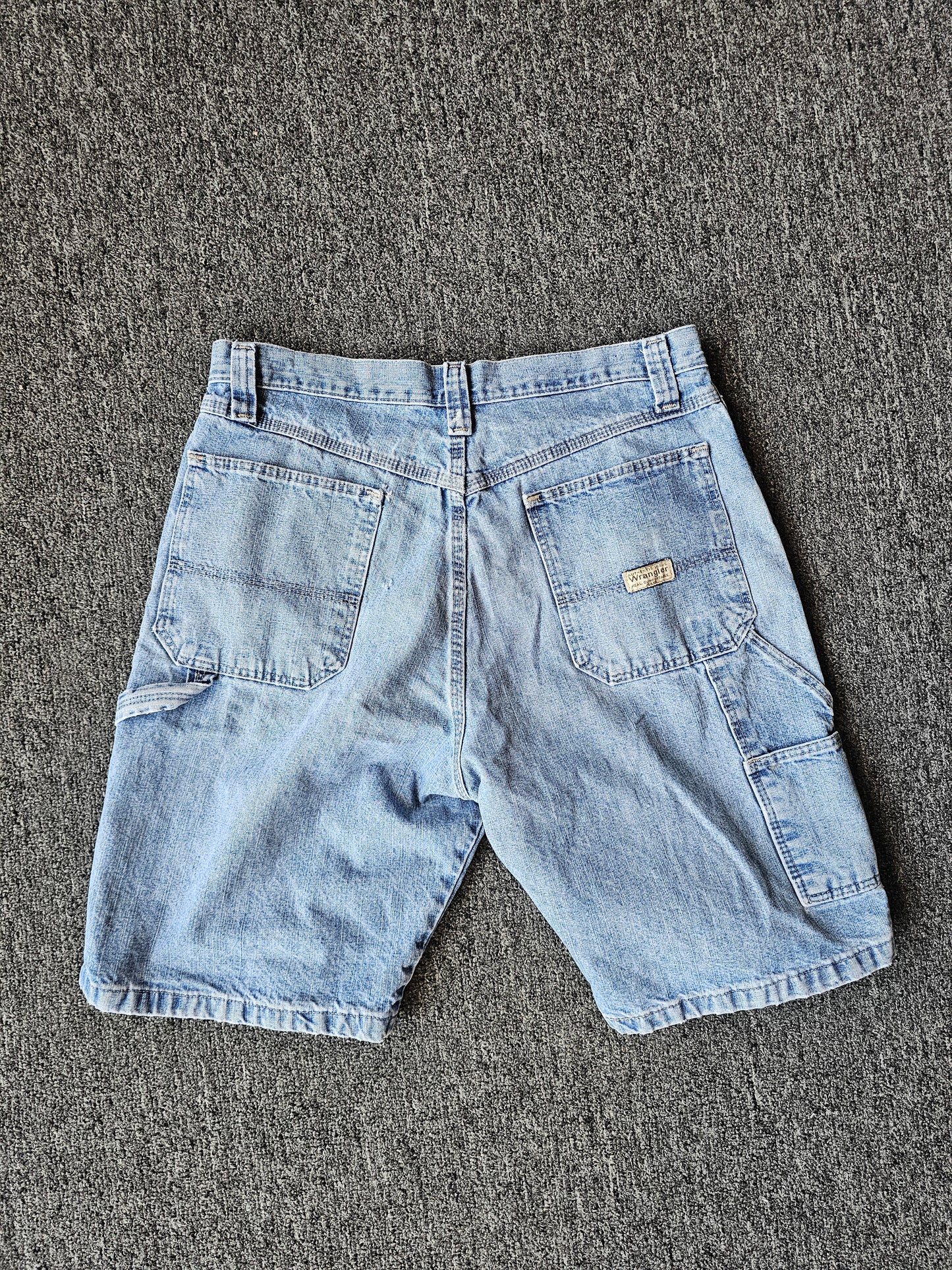 Wrangler Faded Denim Jorts (32)