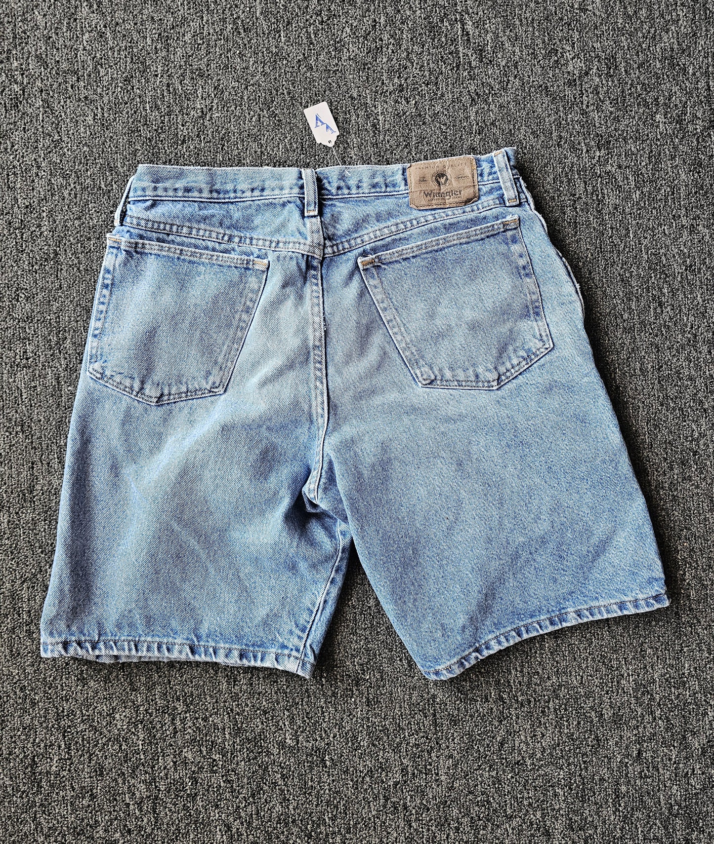 Wrangler Faded Denim Jorts (33)
