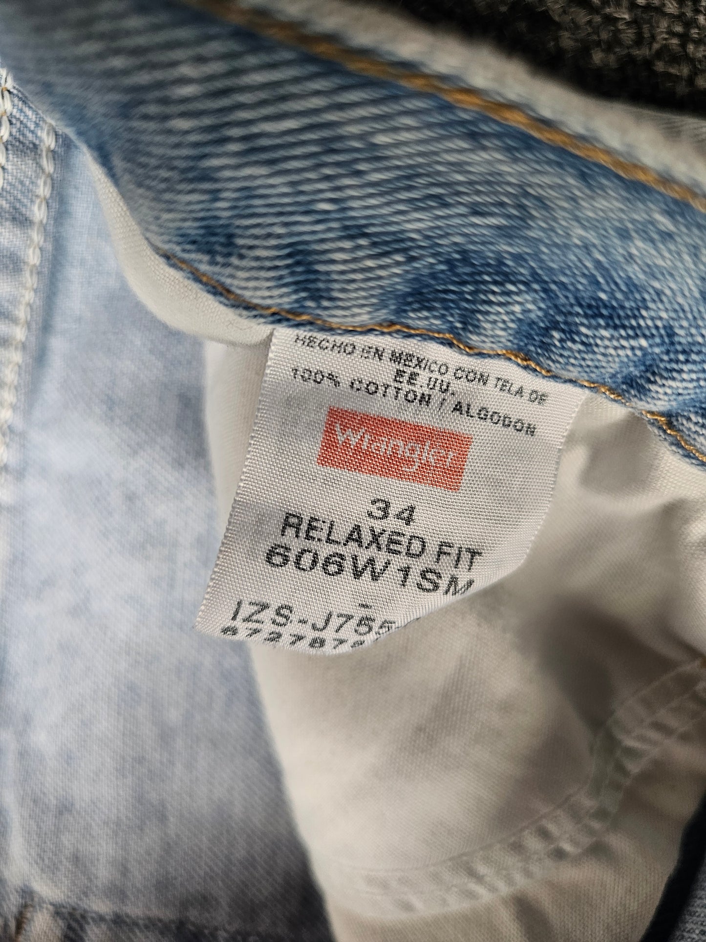 Wrangler Relaxed Fit Denim Jorts (34)