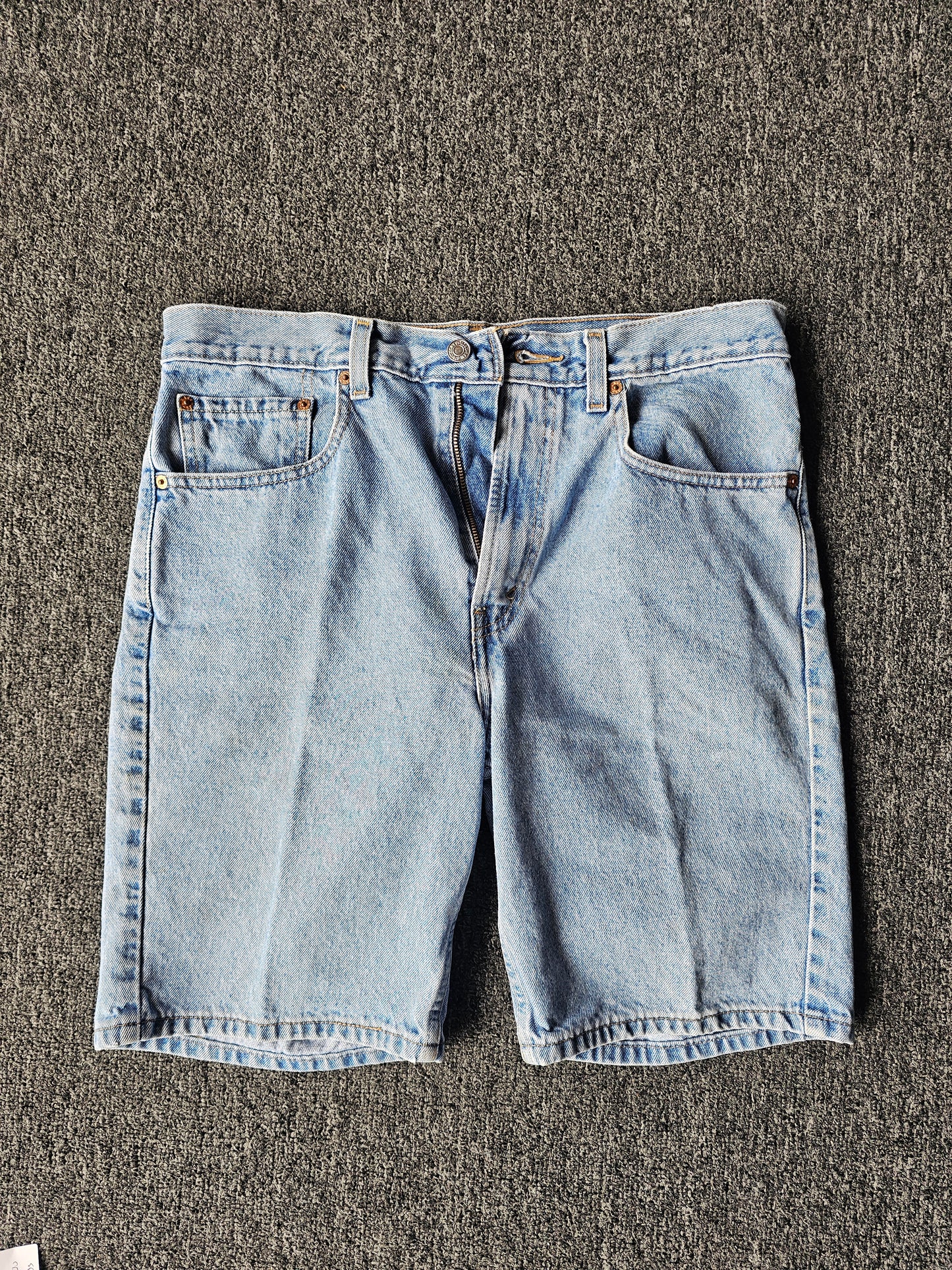 Levis 505 Faded Denim Jorts (33)
