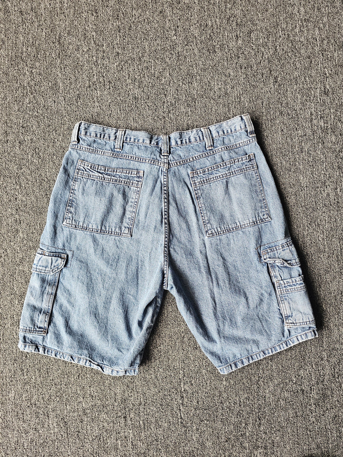 Wrangler Faded Denim Jorts (36)