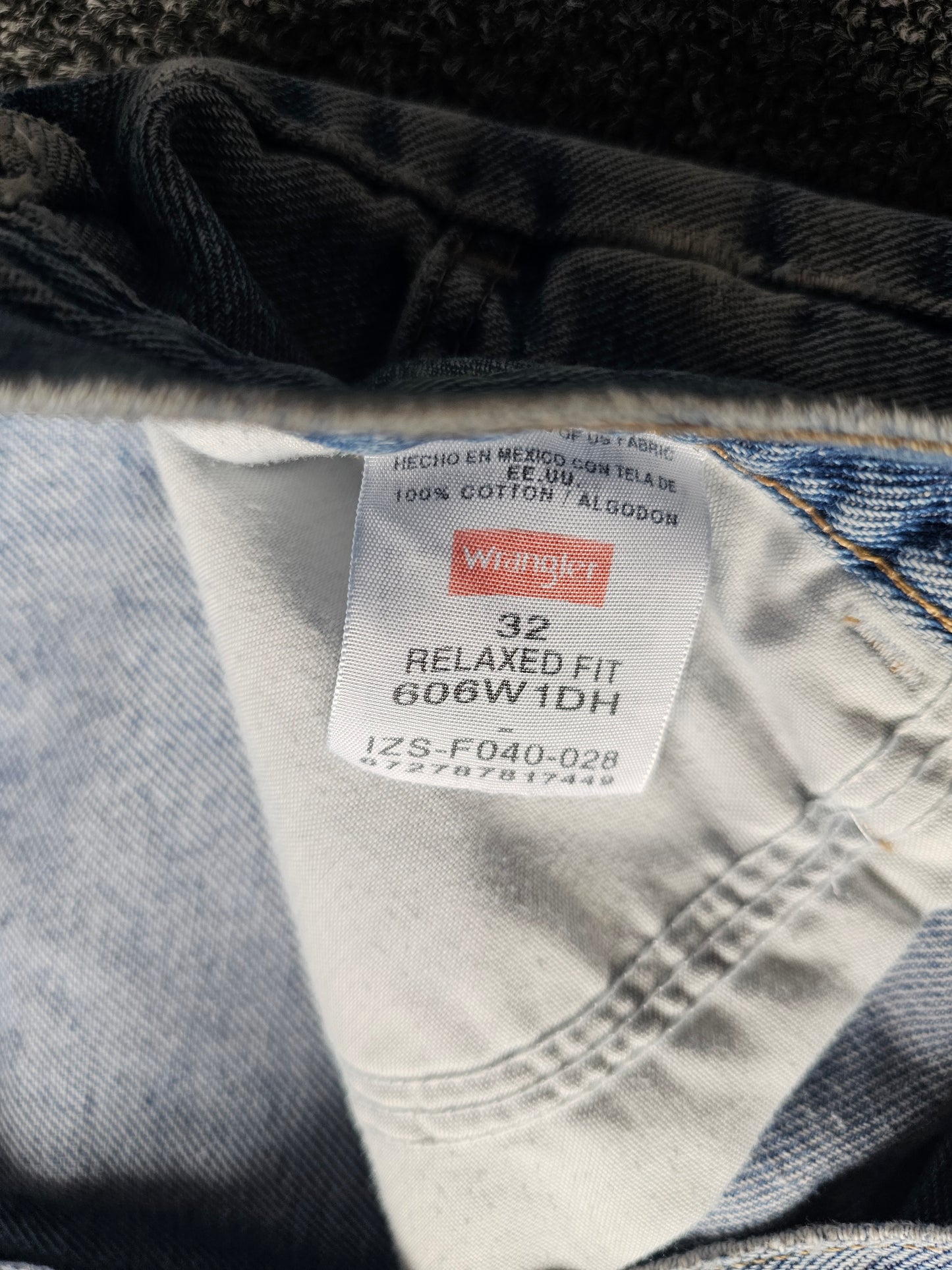 Wrangler Relaxed Fit Denim Jorts (32)