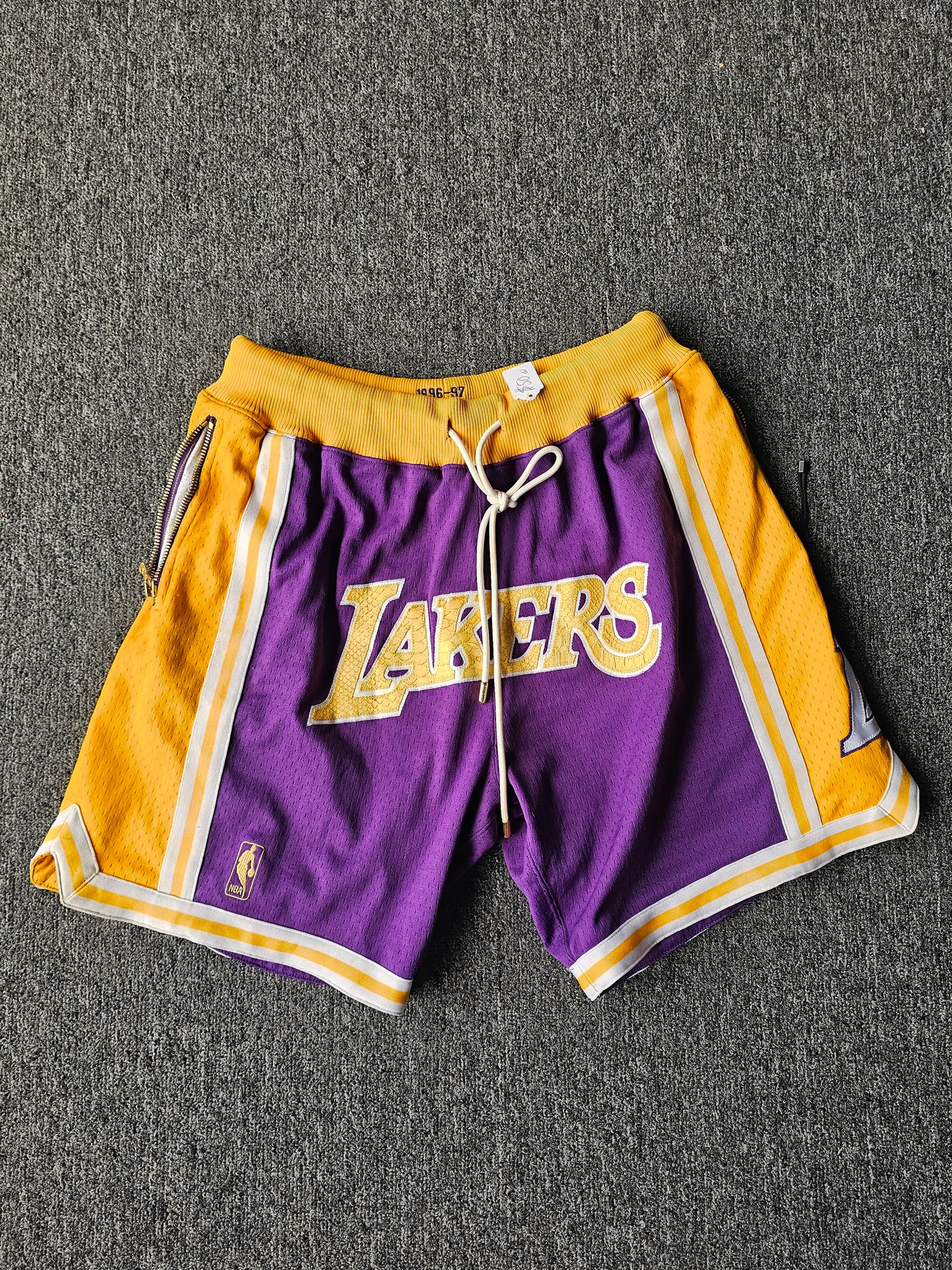 Los Angeles Lakers Embroidered NBA Shorts with Pockets (44)