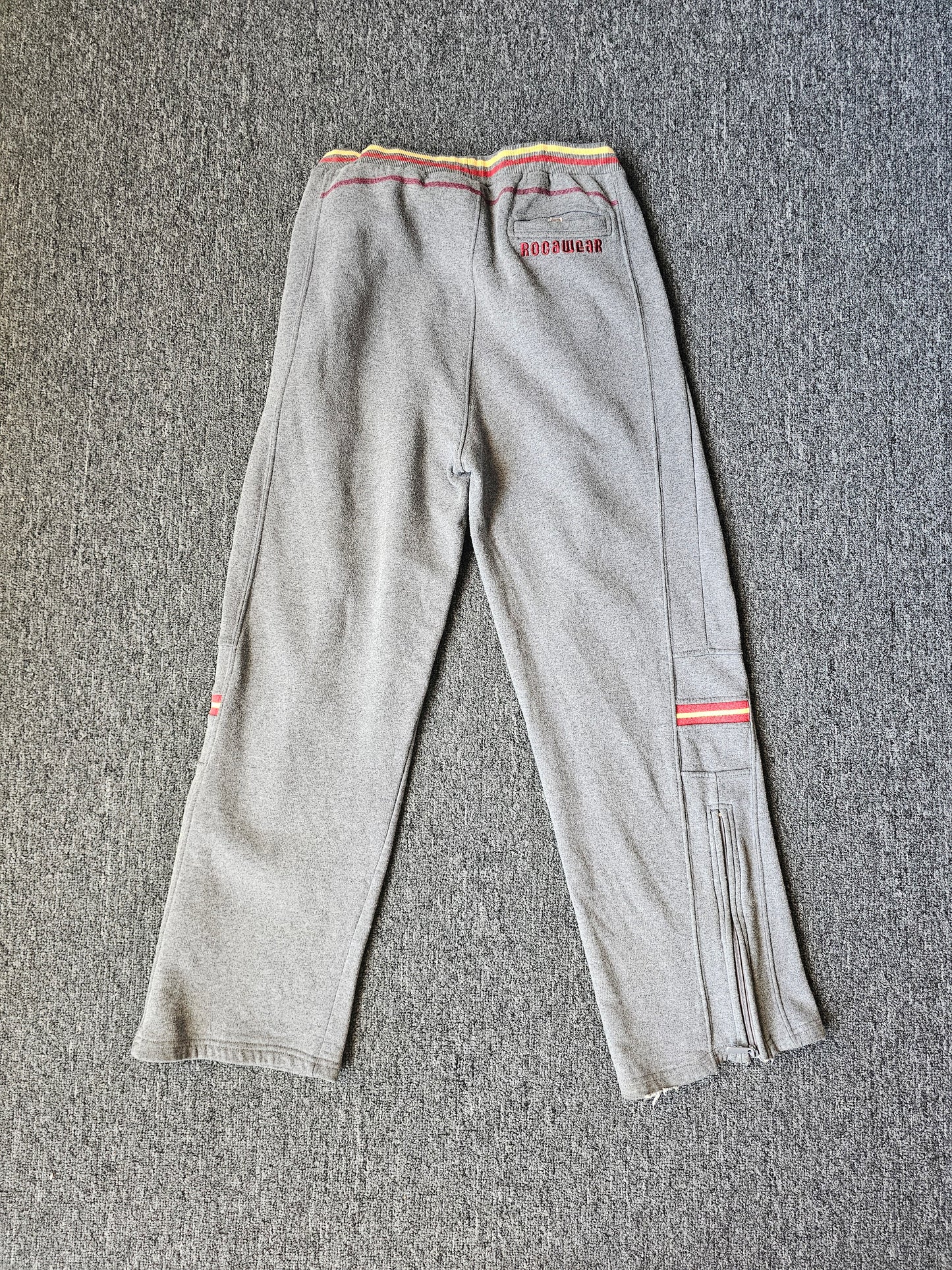 Rocawear Embroidered Sweatpants (XL)