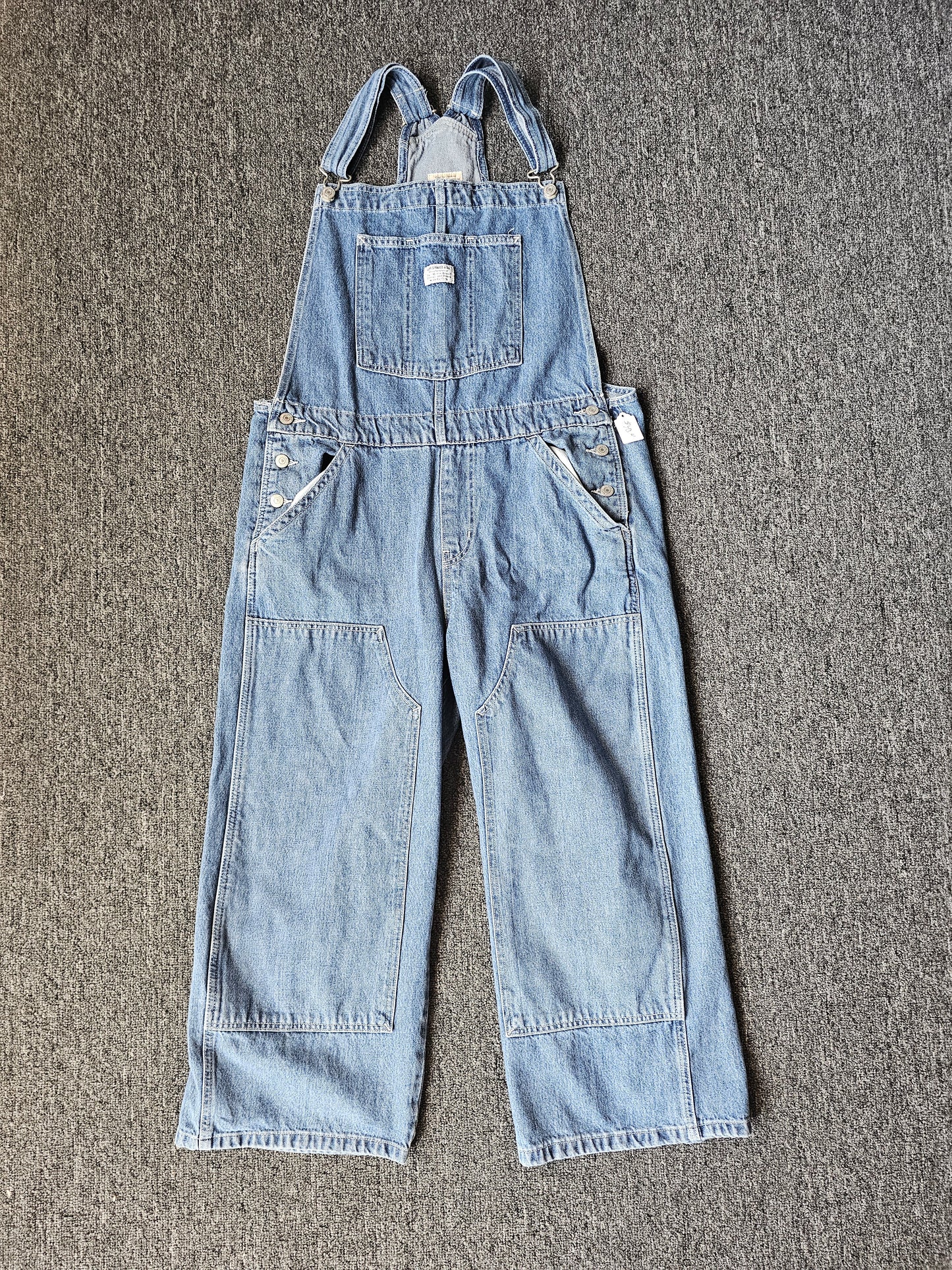 Levis Overalls Faded Denim (XL)