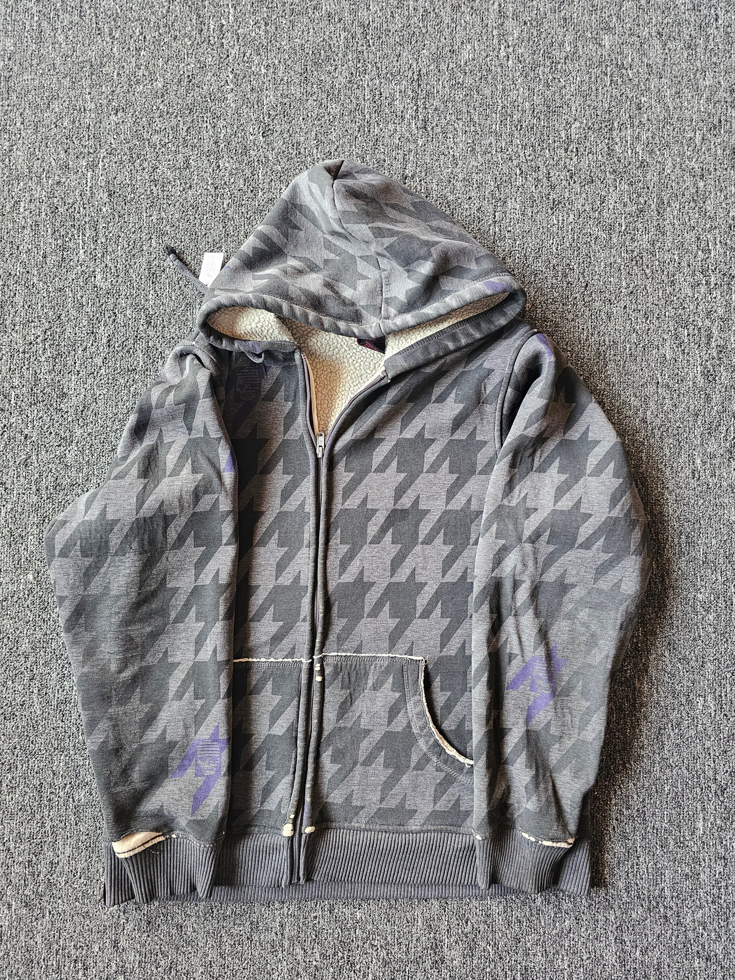 Tony Hawk Y2K Checkered & Distressed Zip Up Hoody (M)