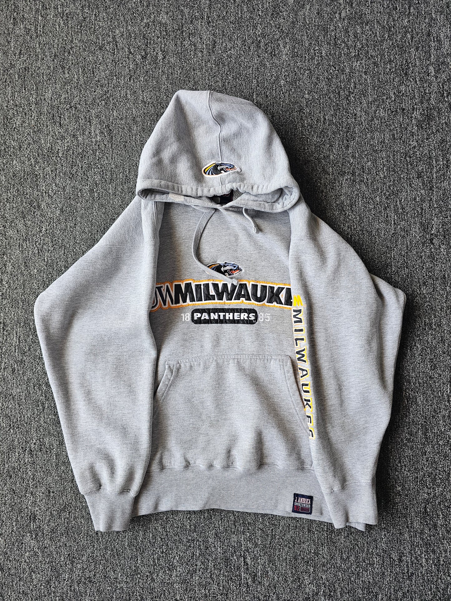 Milwaukee Panthers NCAA Embroidered Hoody (L)