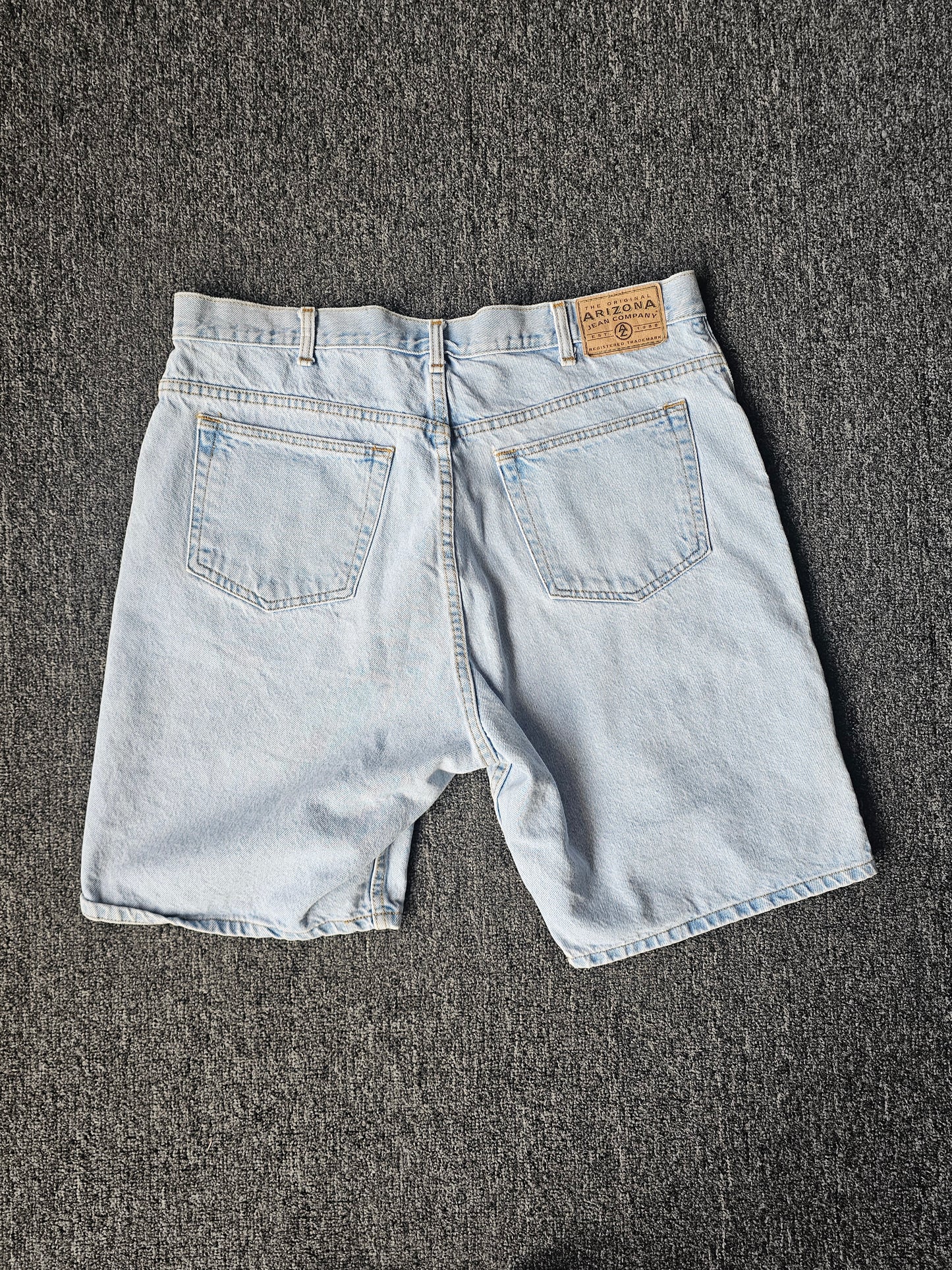 Arizona Faded Denim Jorts (32)