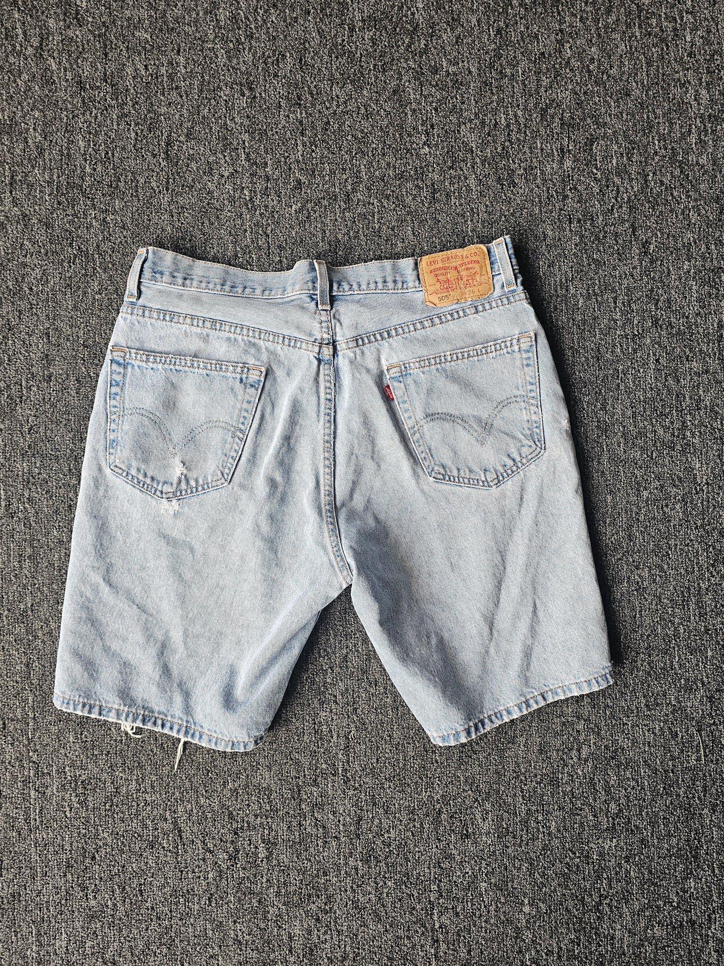 Levis 505 Denim Jorts (36)