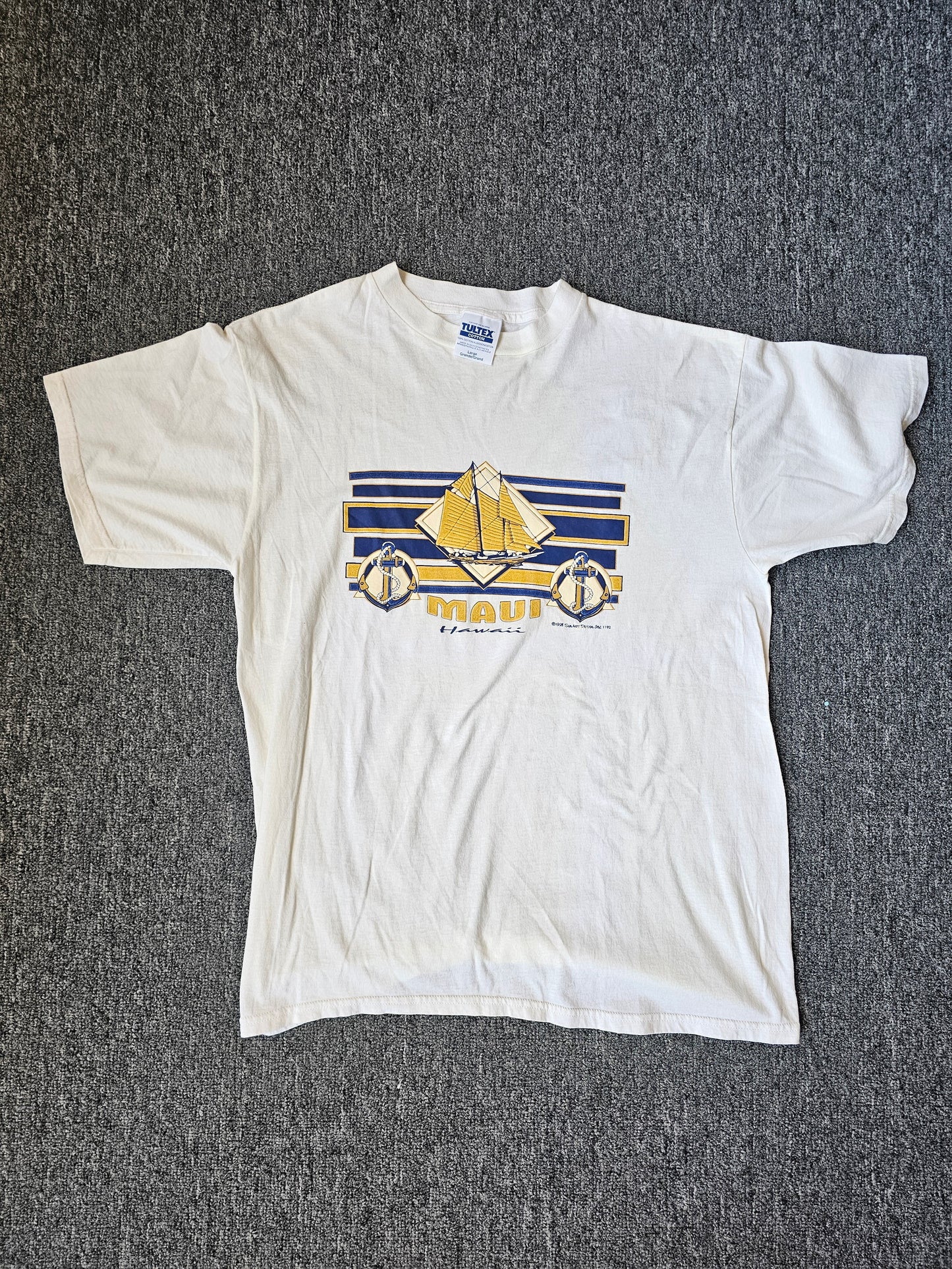 Maui Hawaii 90s Embroidered Tee (L)