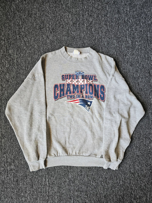 New England Patriots NFL Super Bowl Champions (2XLb- fits like XL)