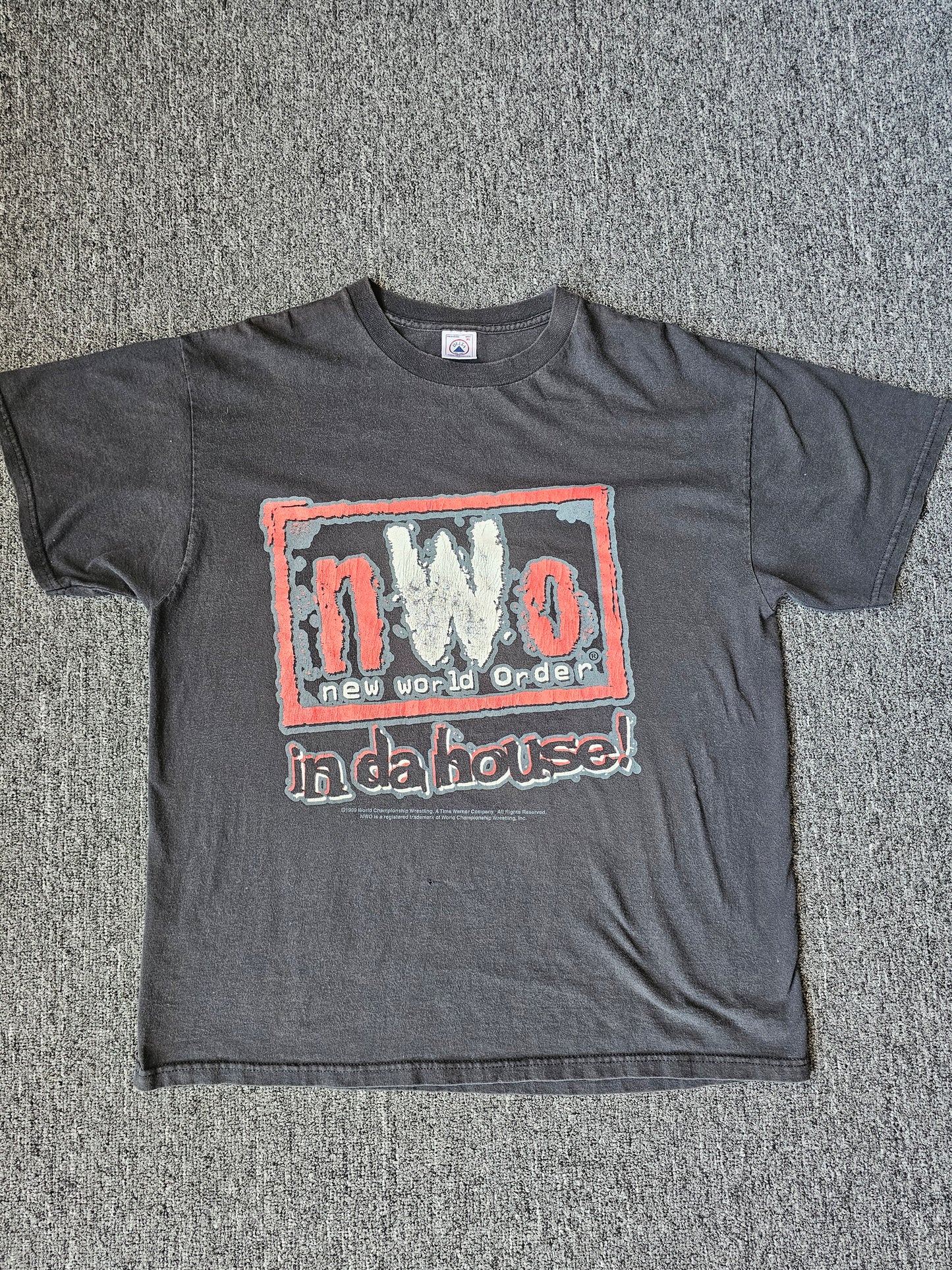 NWO In Da House 1999 Wrestling Fader Tee (XL)