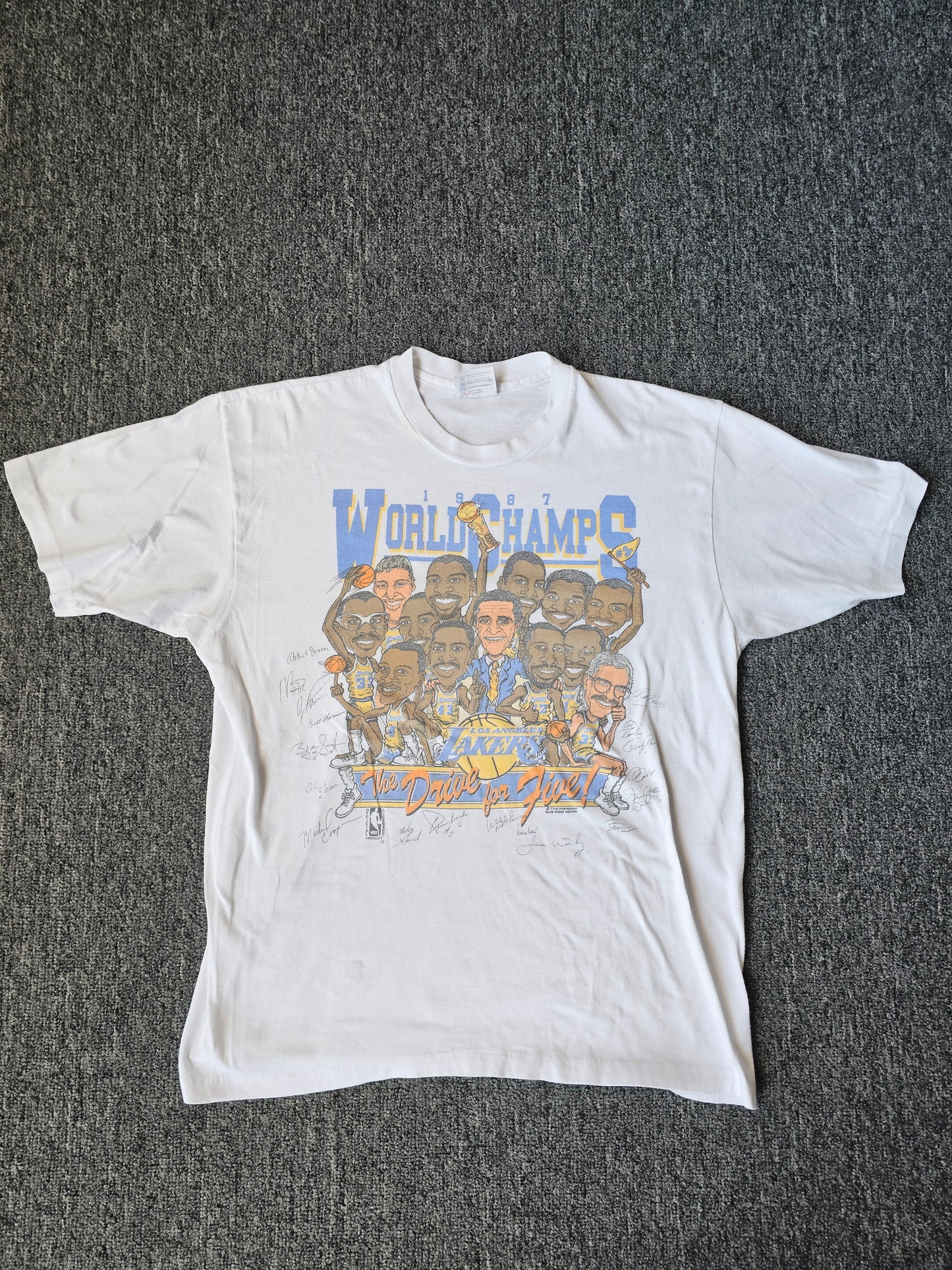 Los Angeles Lakers 1987 Championship Tee (XL - fits like L)