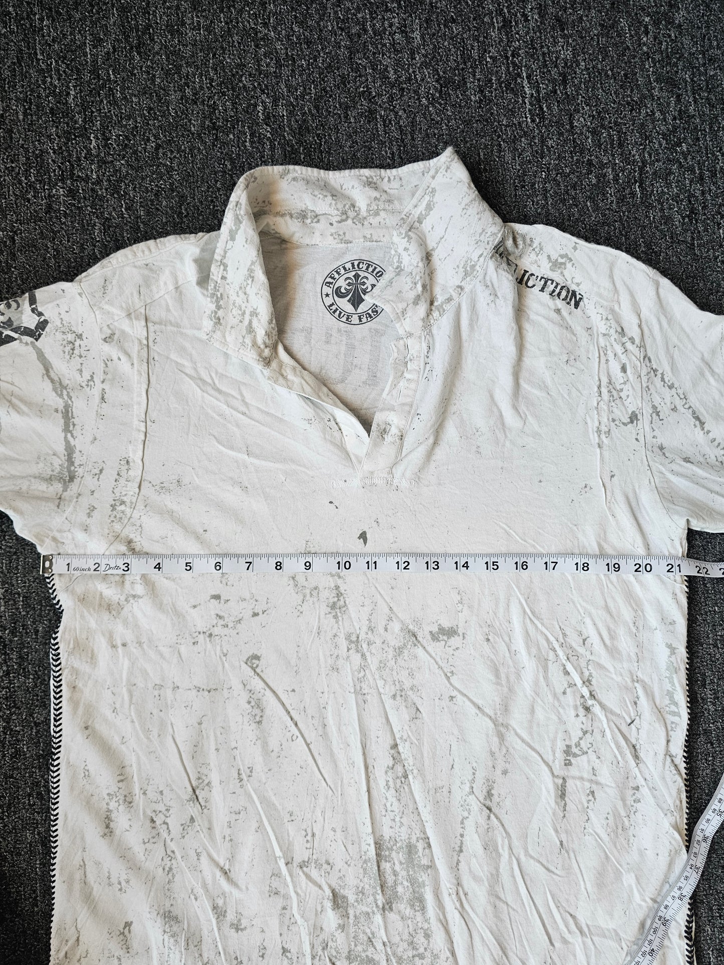 Affliction Y2K Collared & Distressed Tee (XL)