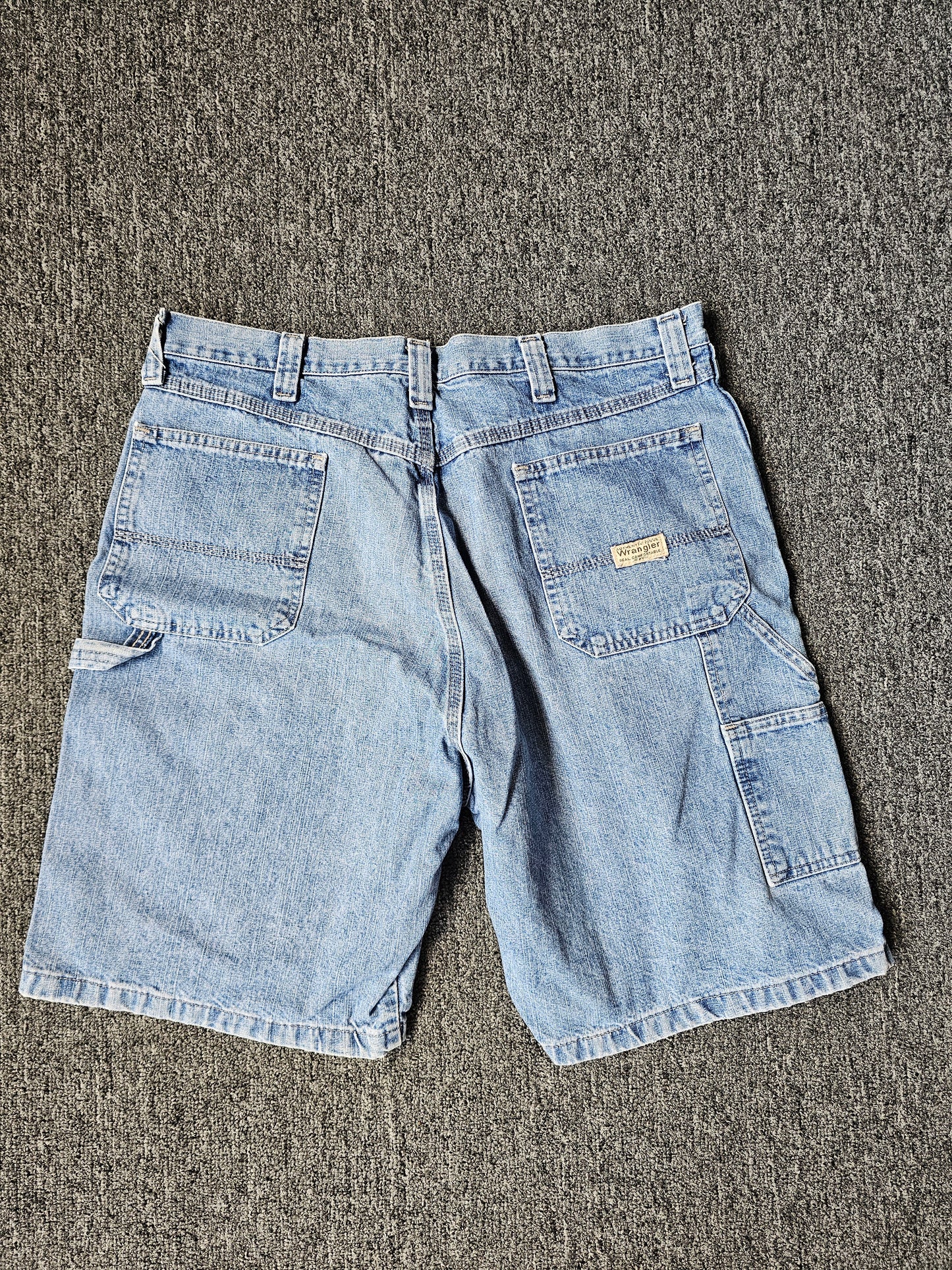 Wrangler Carpenter Denim Jorts (38)
