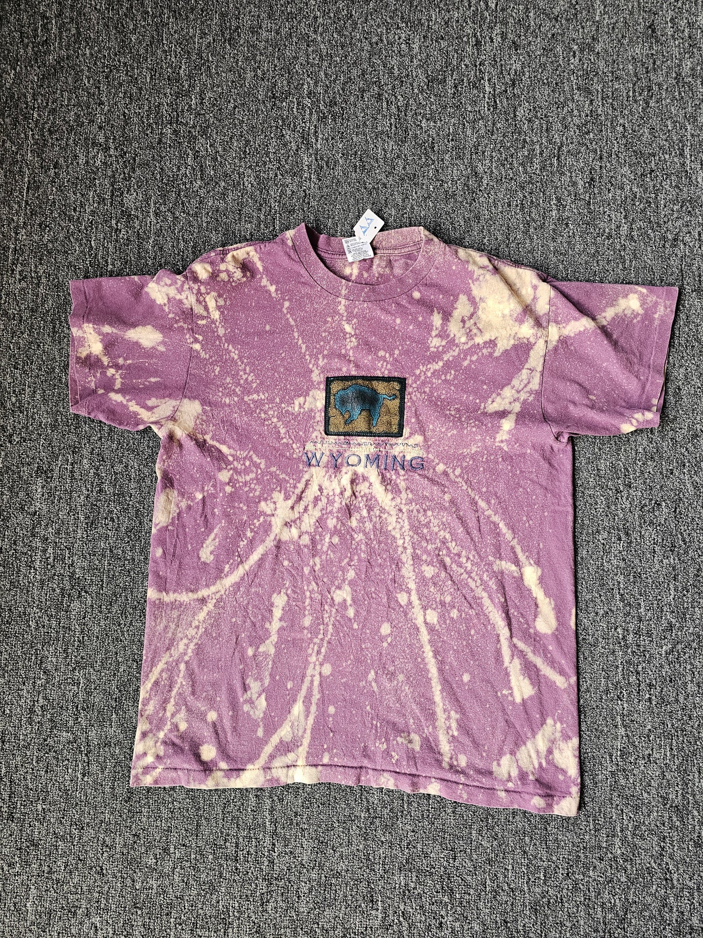 Wyoming Embroidered Tie Dye Nature Tee (L)