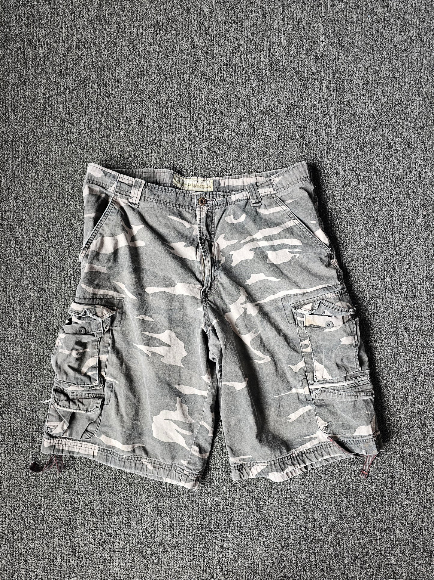 Lee Dungarees Camo Cargo Shorts (36)