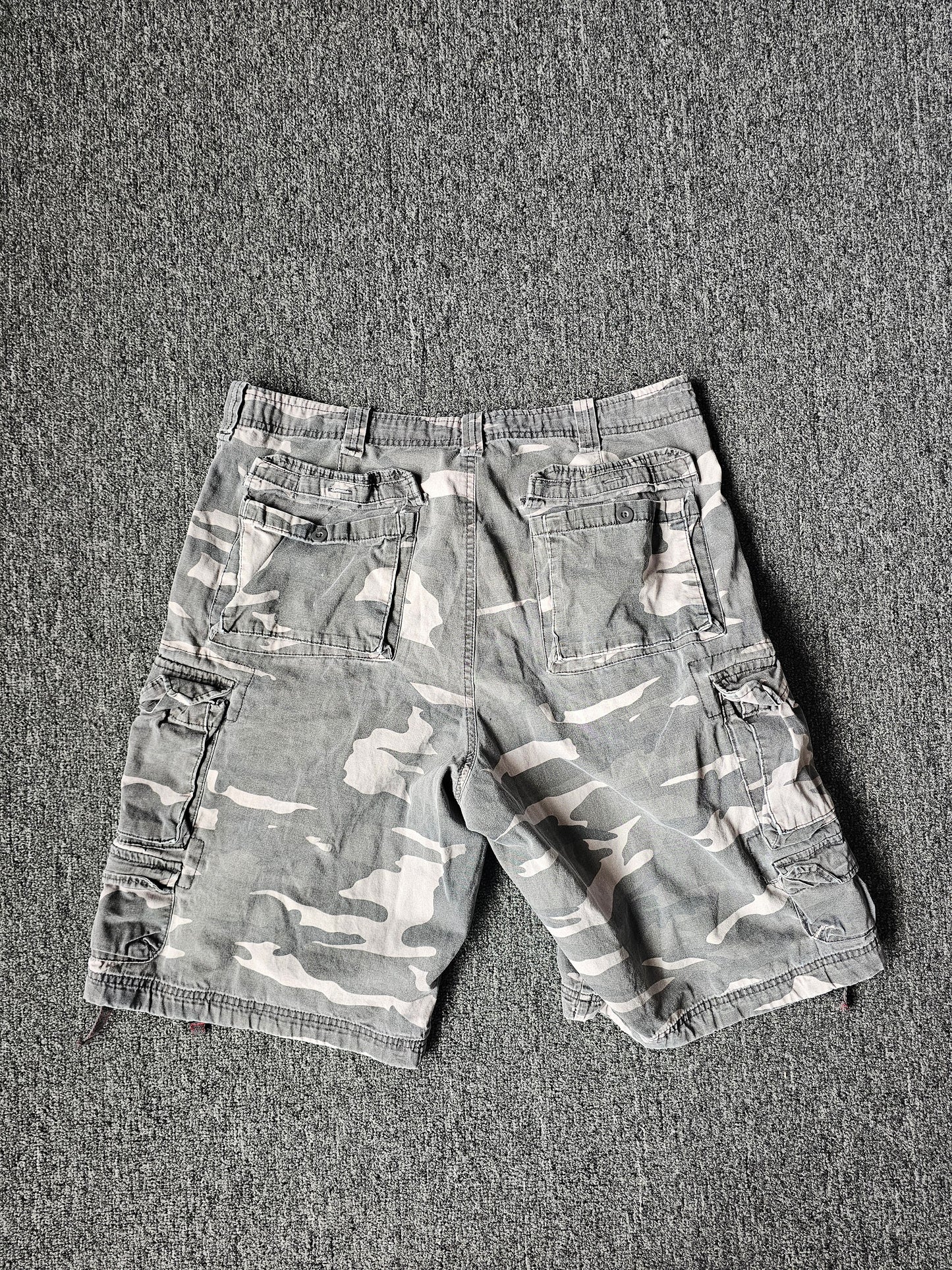 Lee Dungarees Camo Cargo Shorts (36)