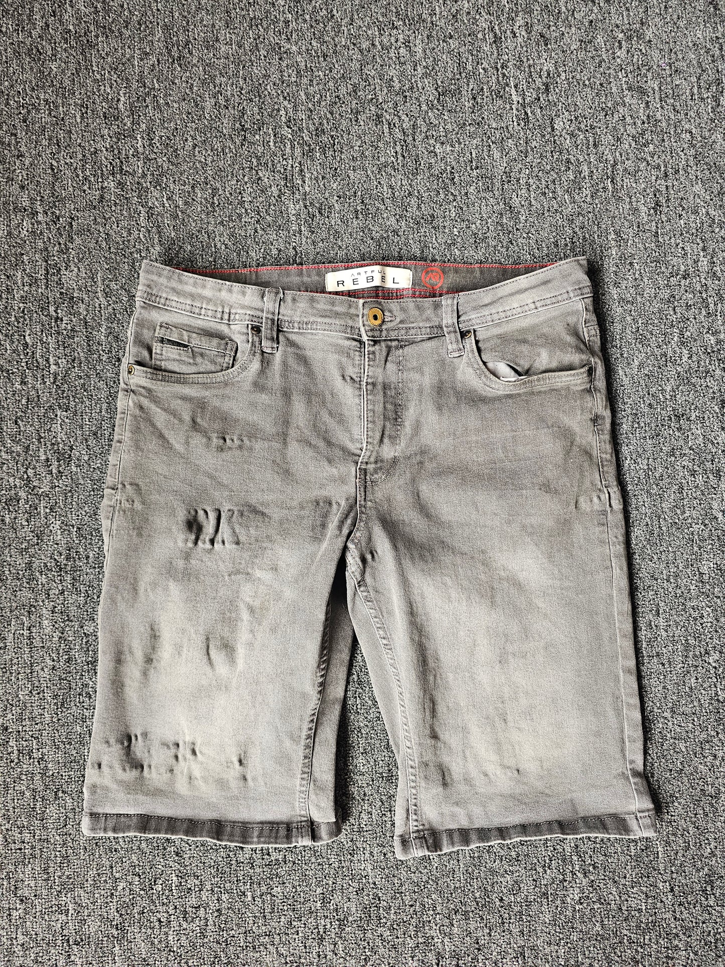 Artful Rebel Faded Jorts (34)