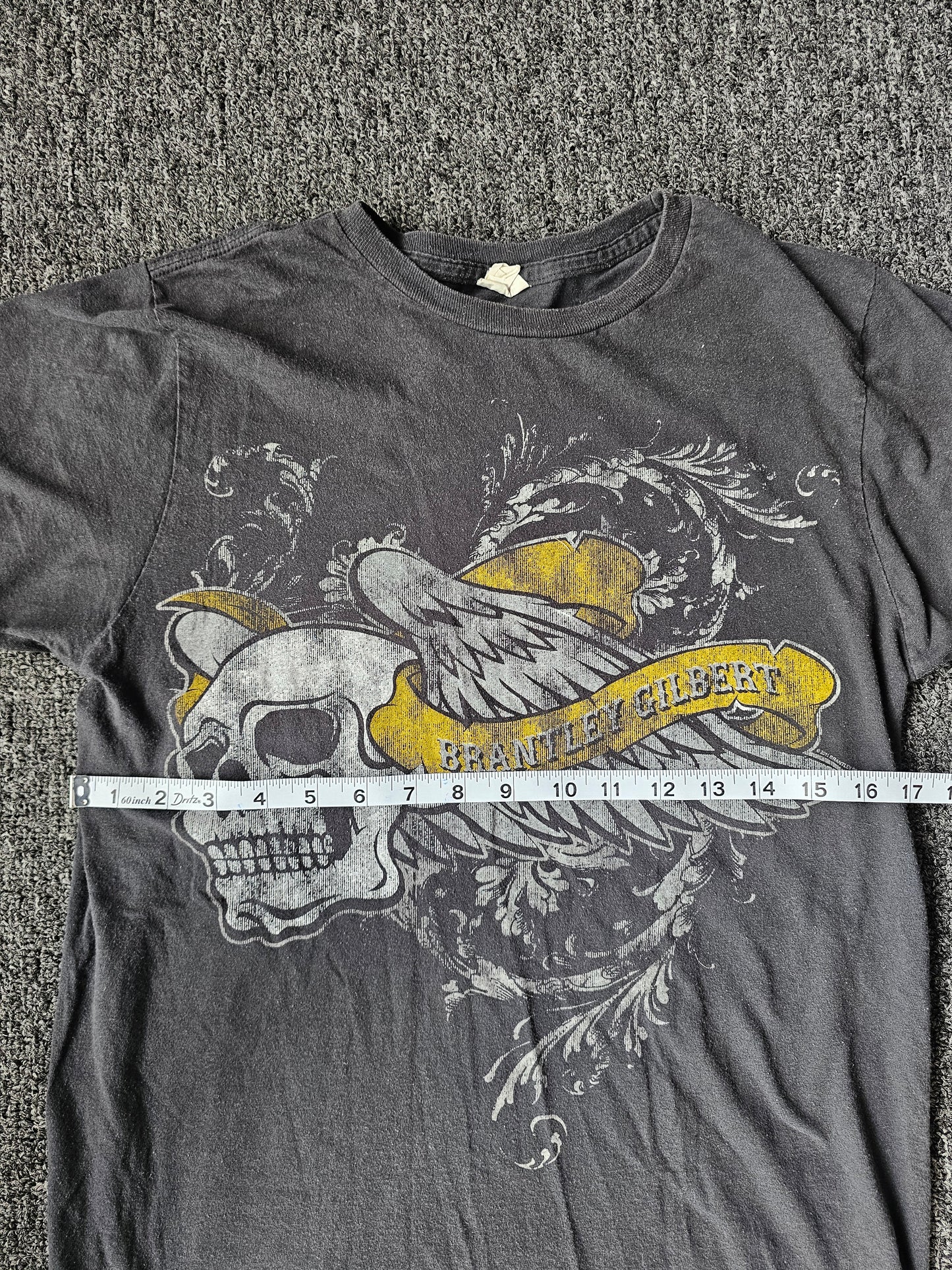 Brantley Gilbert Skull & Wings Y2K Band Tee (M)