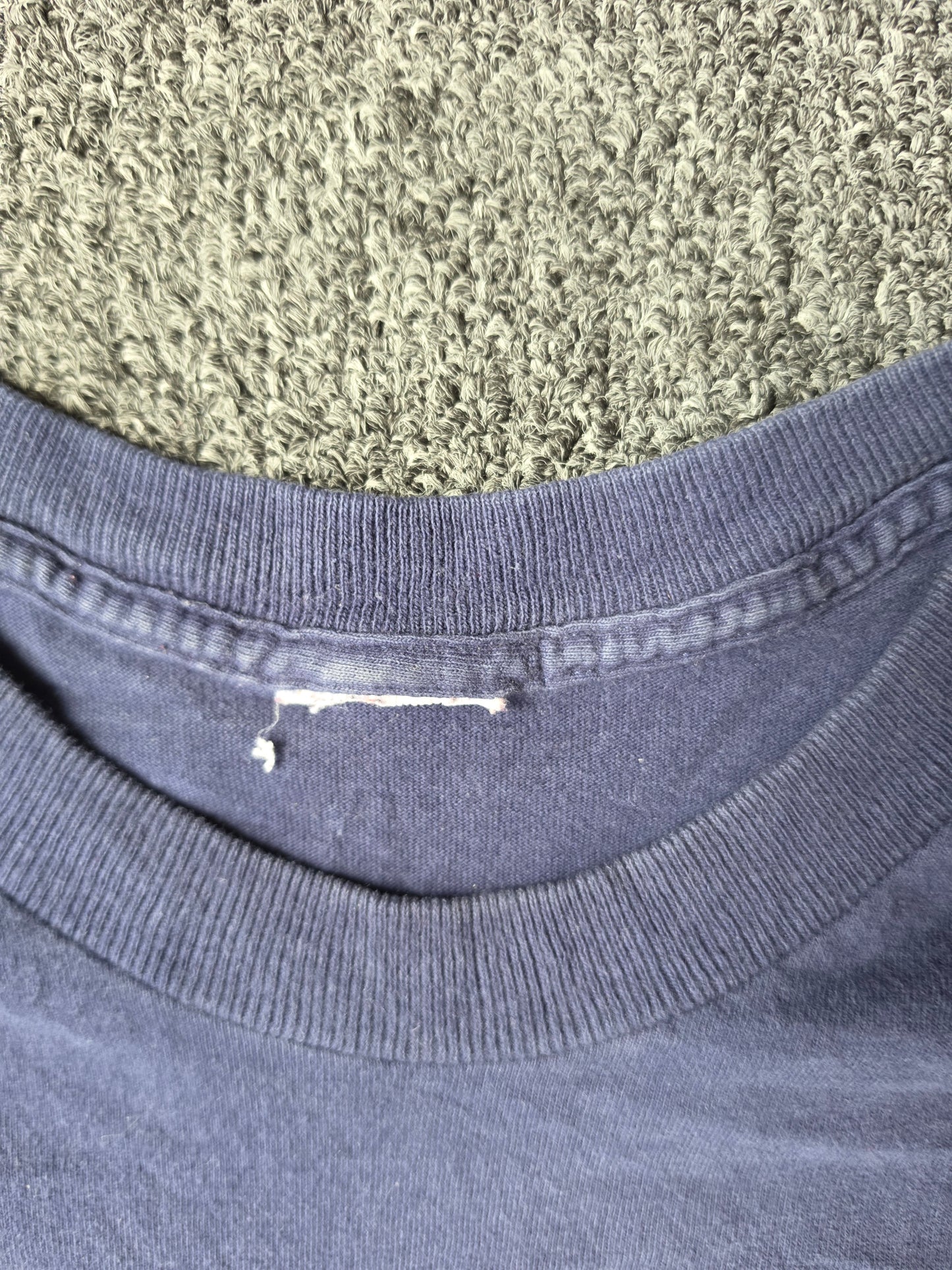 Wolves Nature Dark Blue Tee (XL)