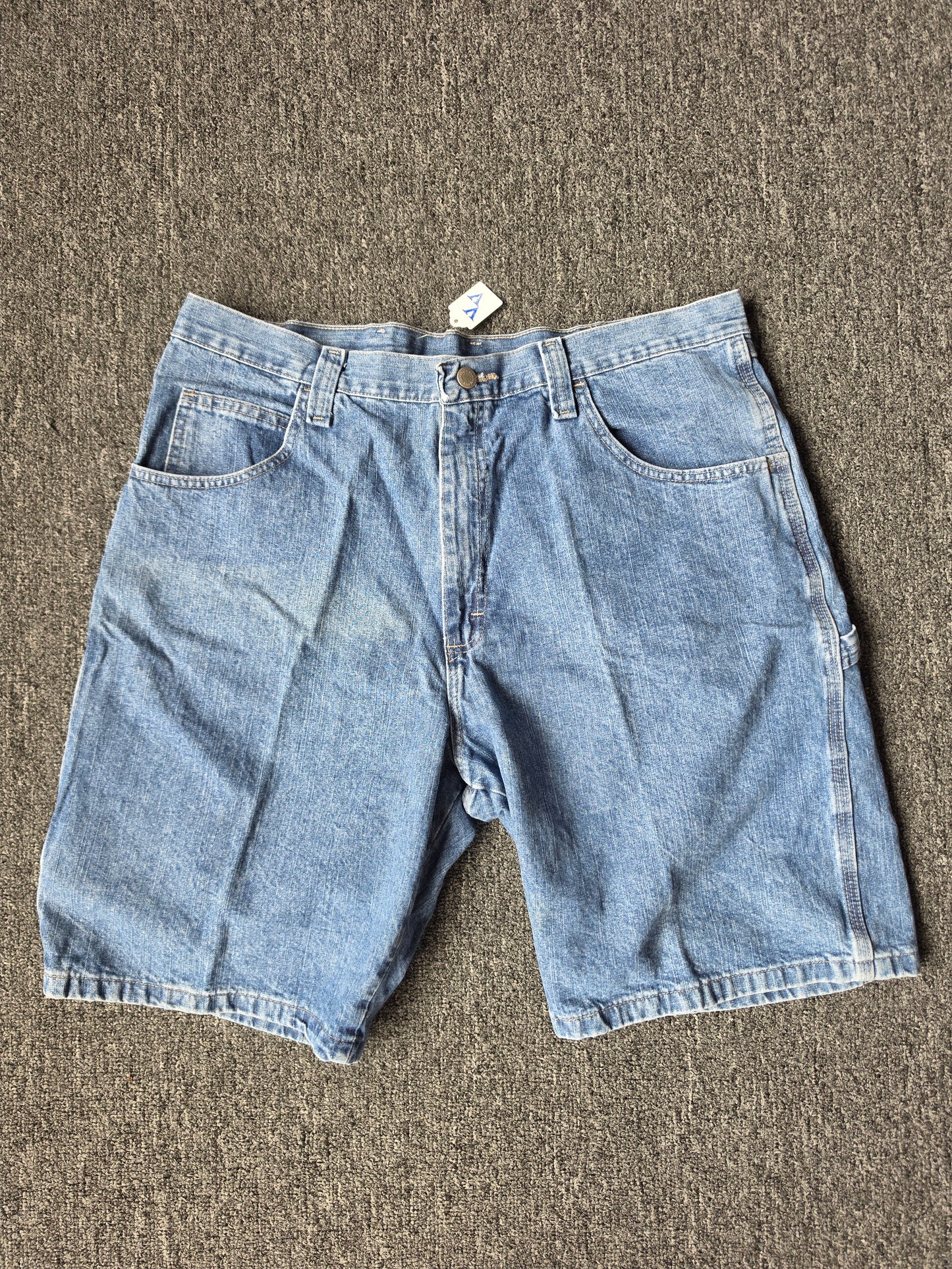 Wranger Carpenter Jorts Size 36