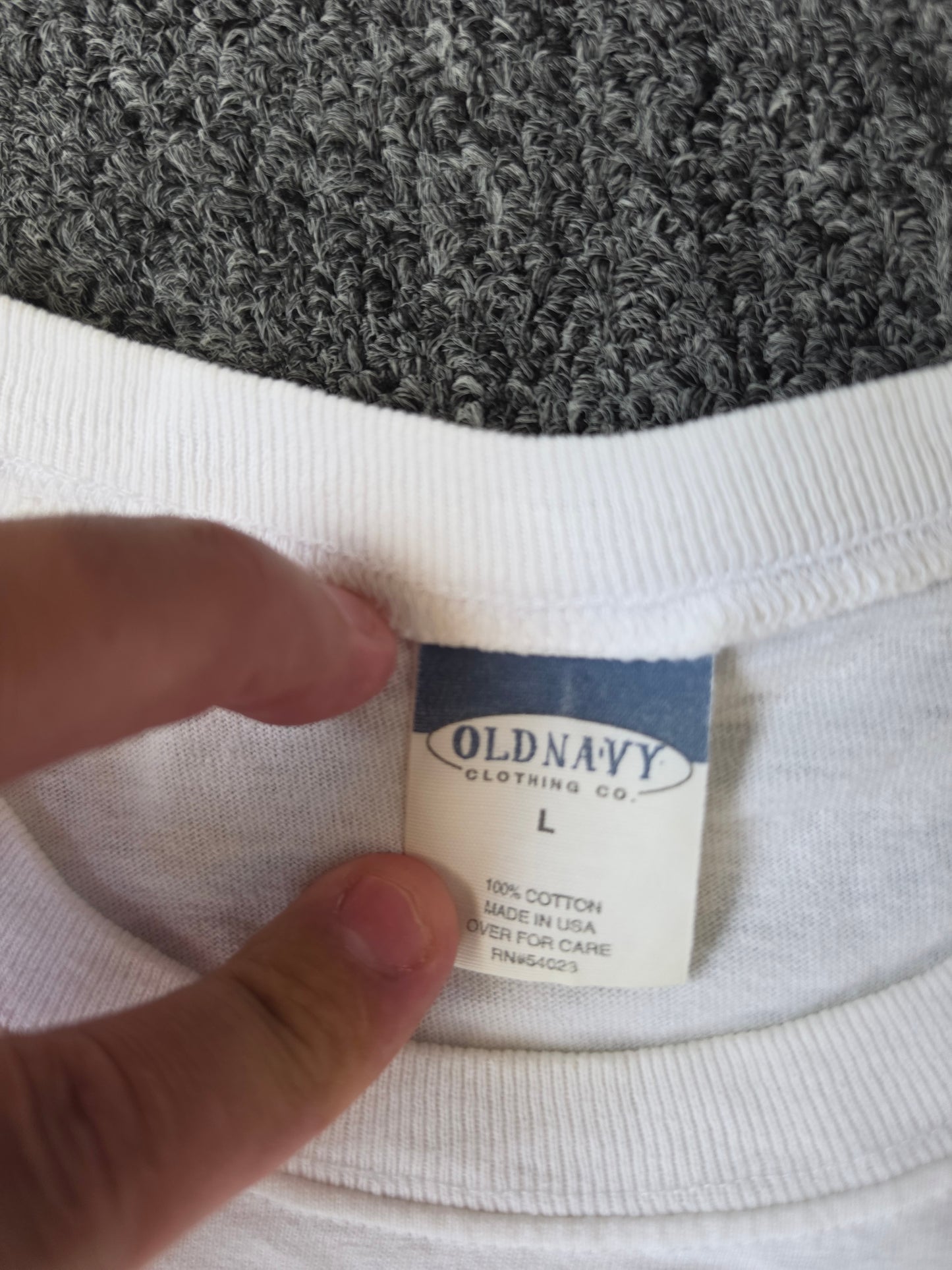 Old Navy Fishing Tee (L)
