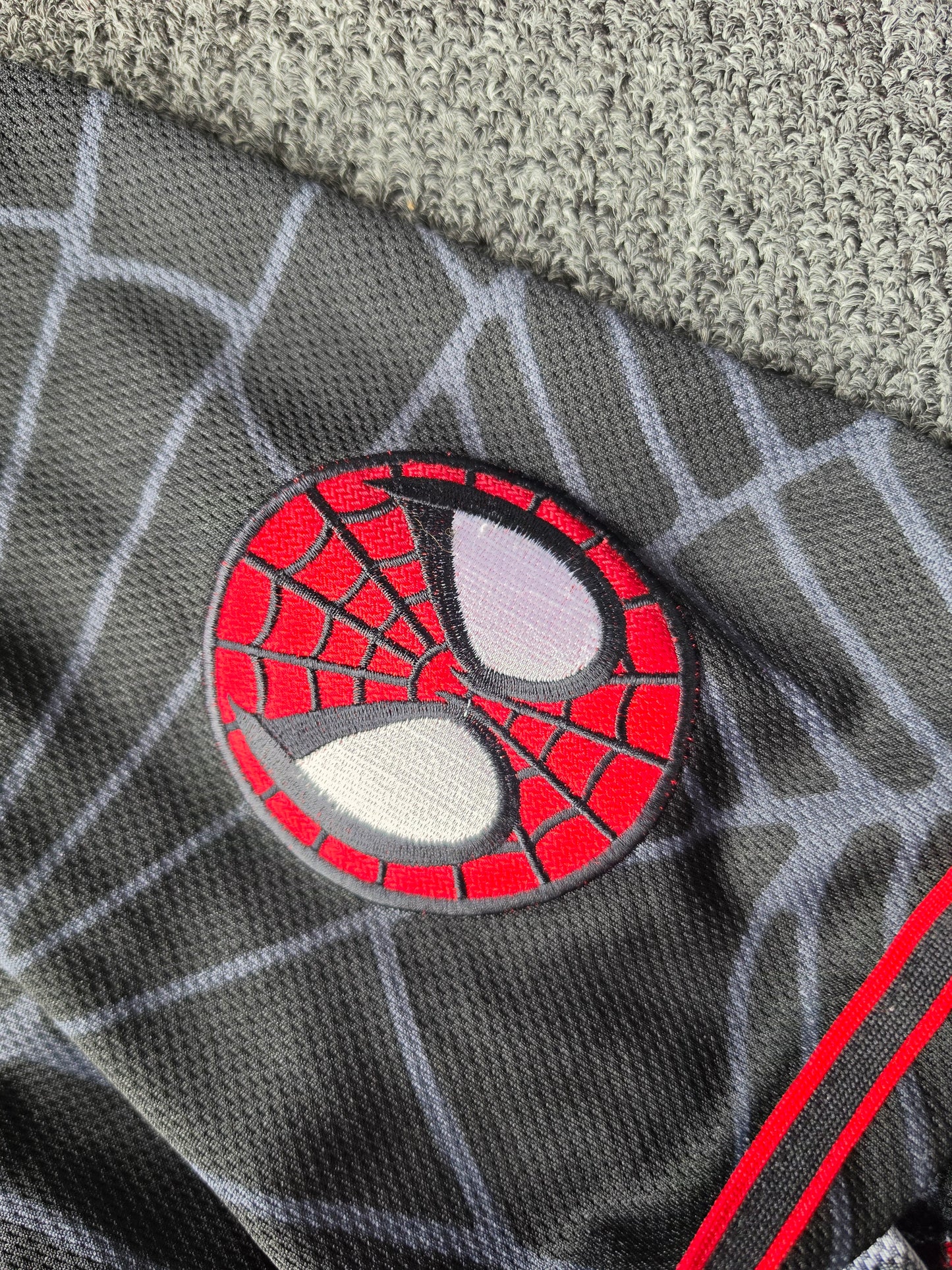 2002 Spiderman AOP Embroidered Button Up (L)