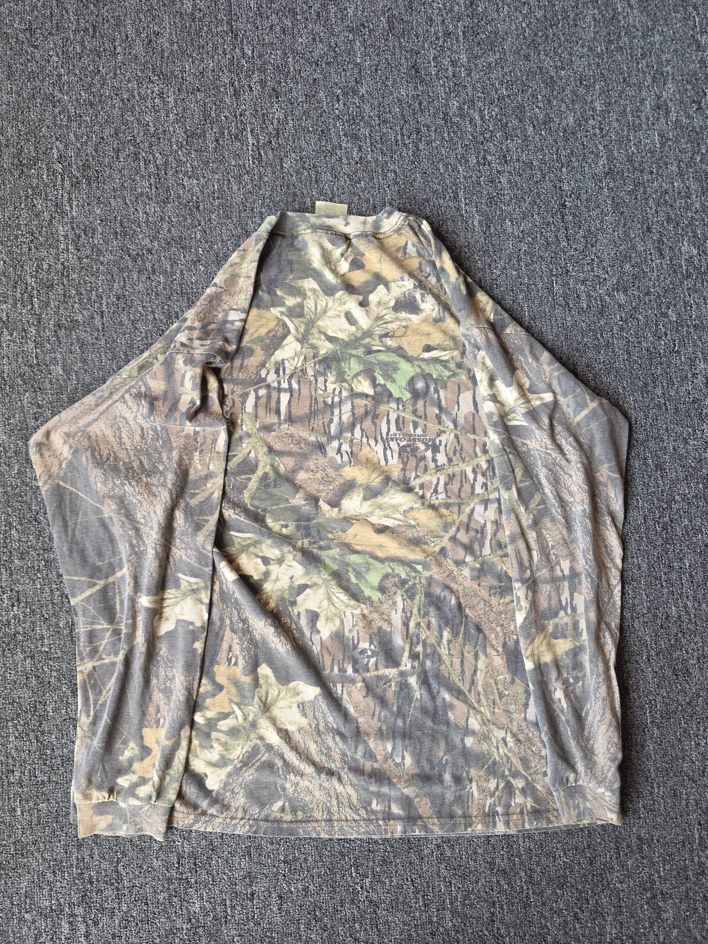 Camouflage Long Sleeve w/Pocket  (L)