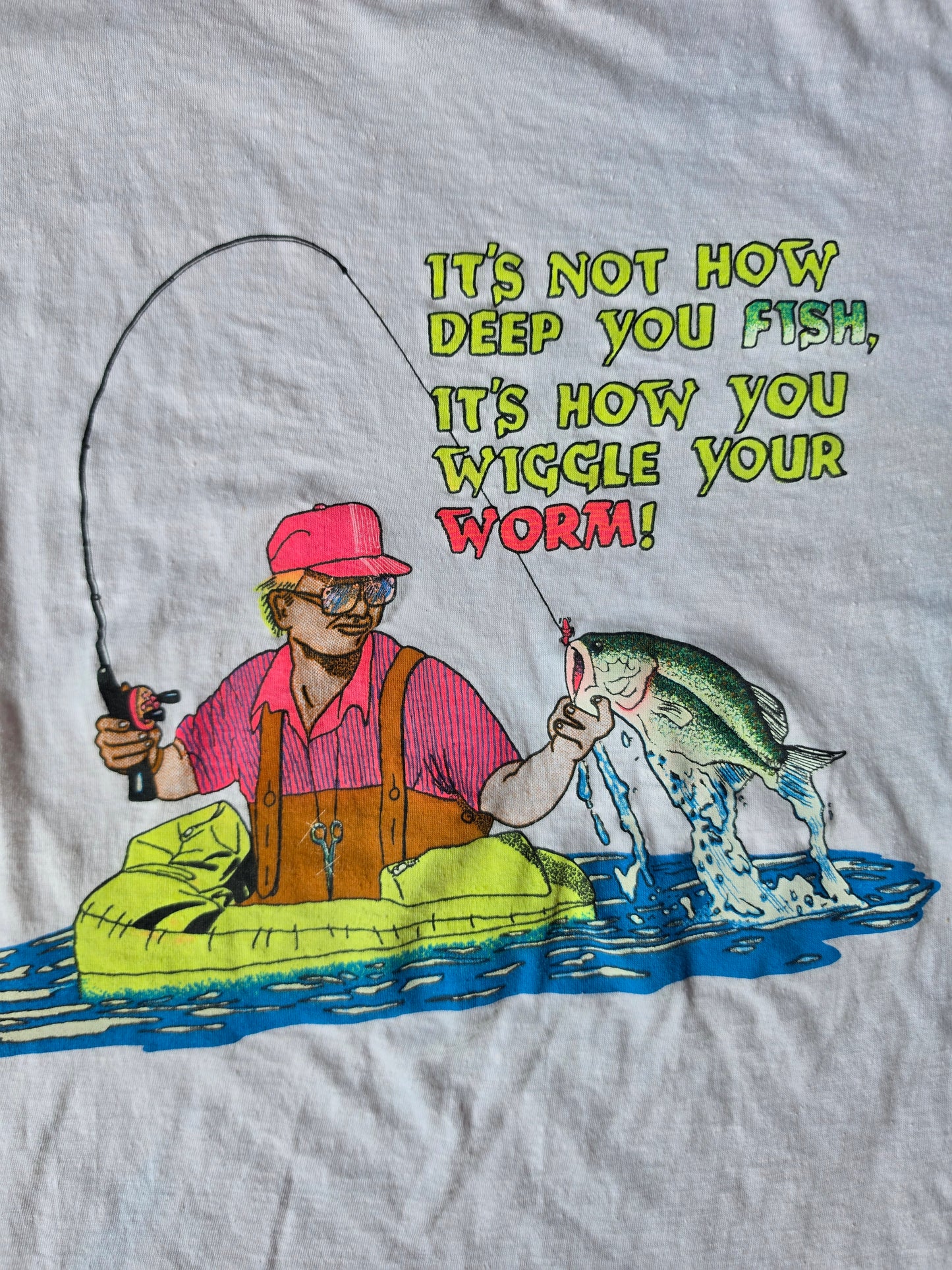 Wiggle Your Worm Fishing Tee (L)