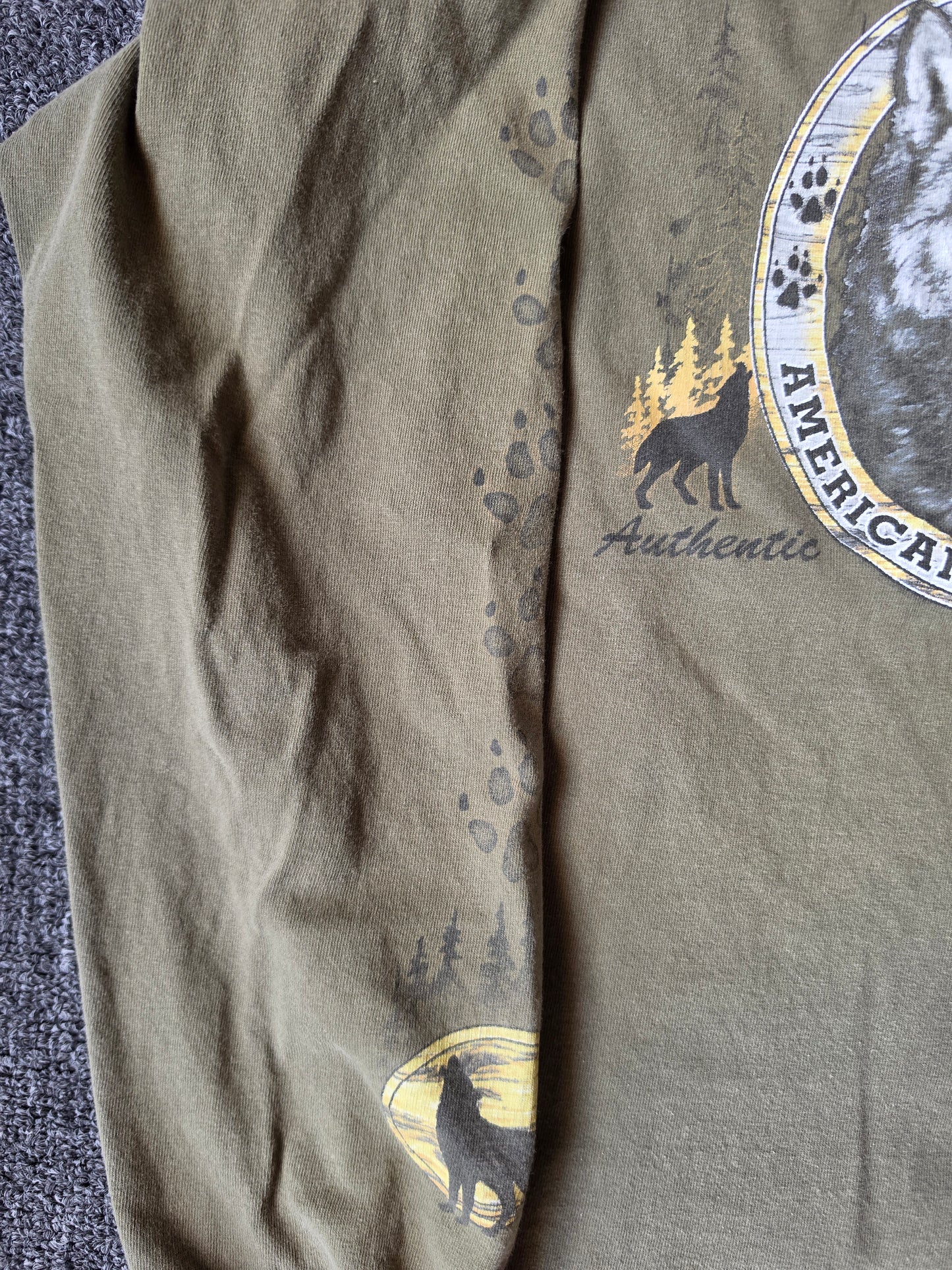 Wolf Long Sleeve with Arm Hits (M)