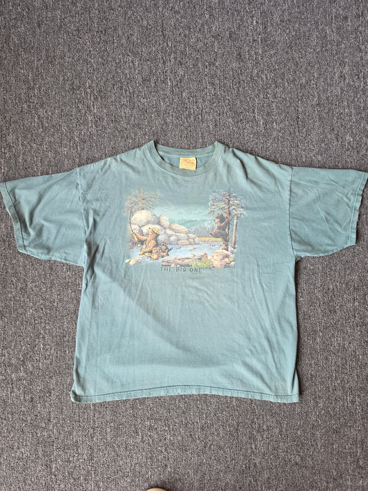 The Big One Mountain Green 90s Nature Tee (XL]