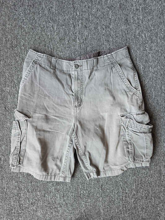 Faded Glory Grey Cargo Shorts (34)